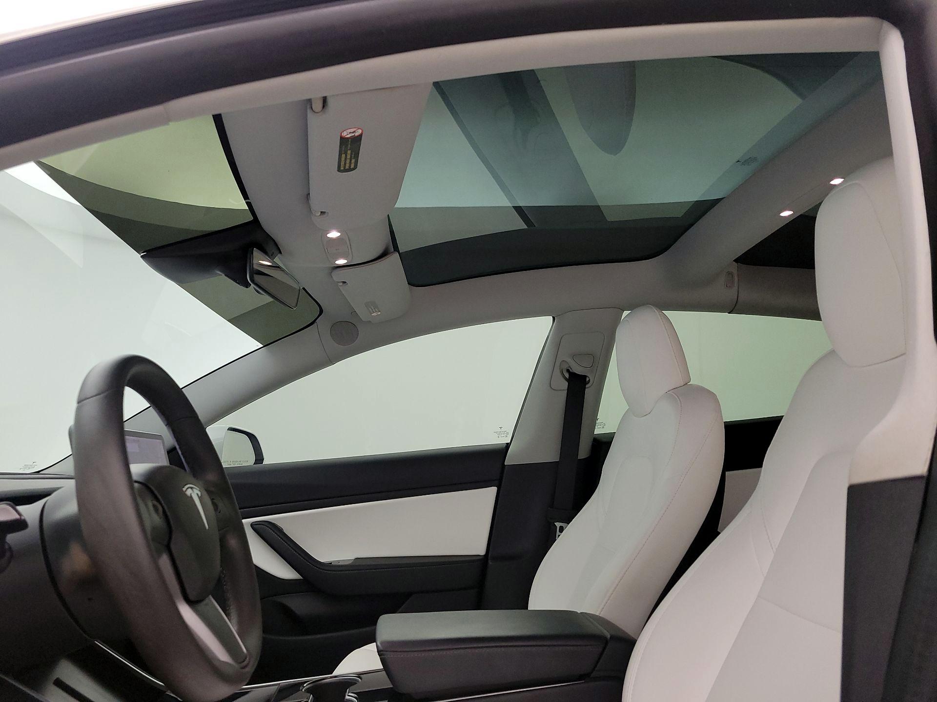Thumbnail: 2020 Tesla Model 3 - 18