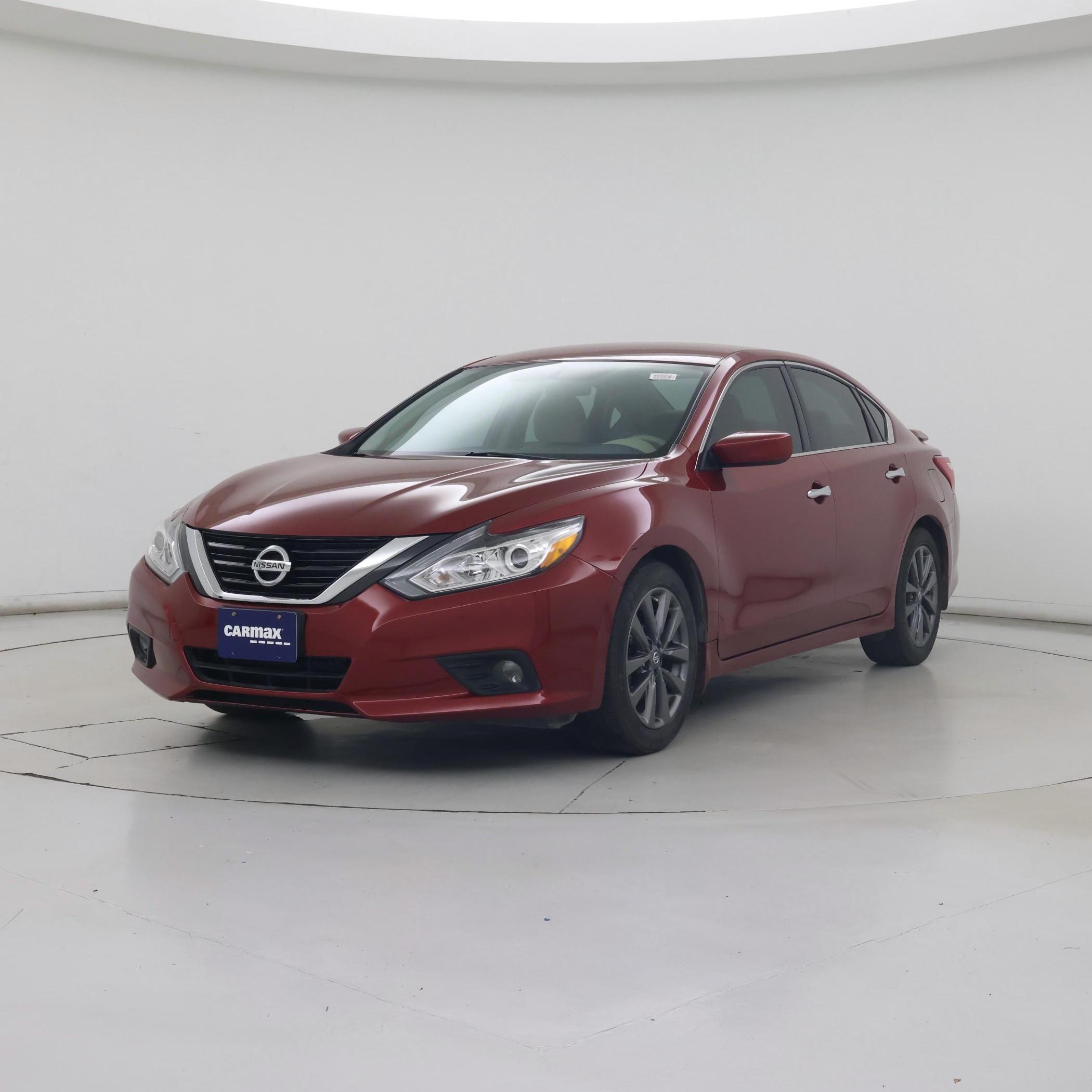 Thumbnail: 2017 Nissan Altima - 4