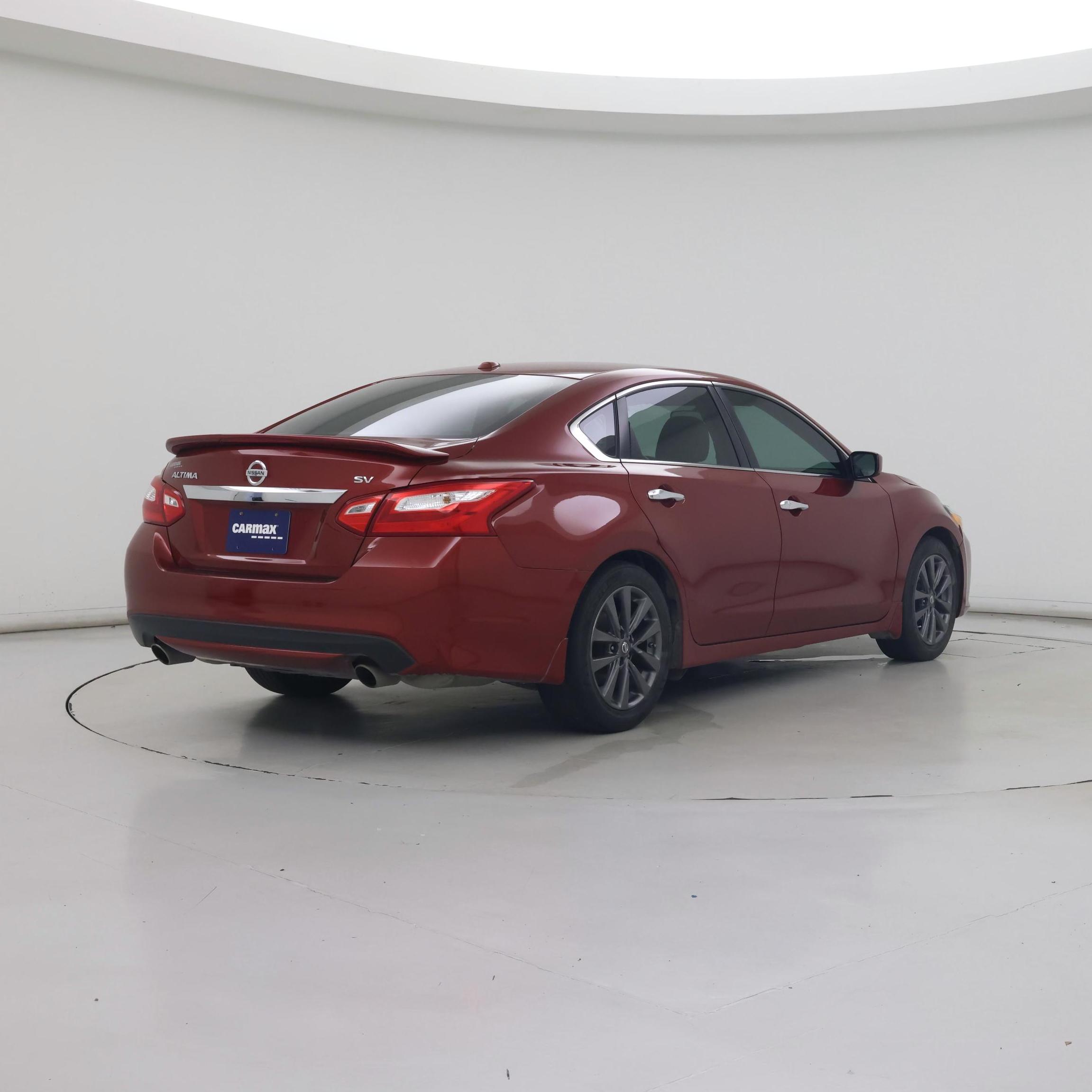 Thumbnail: 2017 Nissan Altima - 8