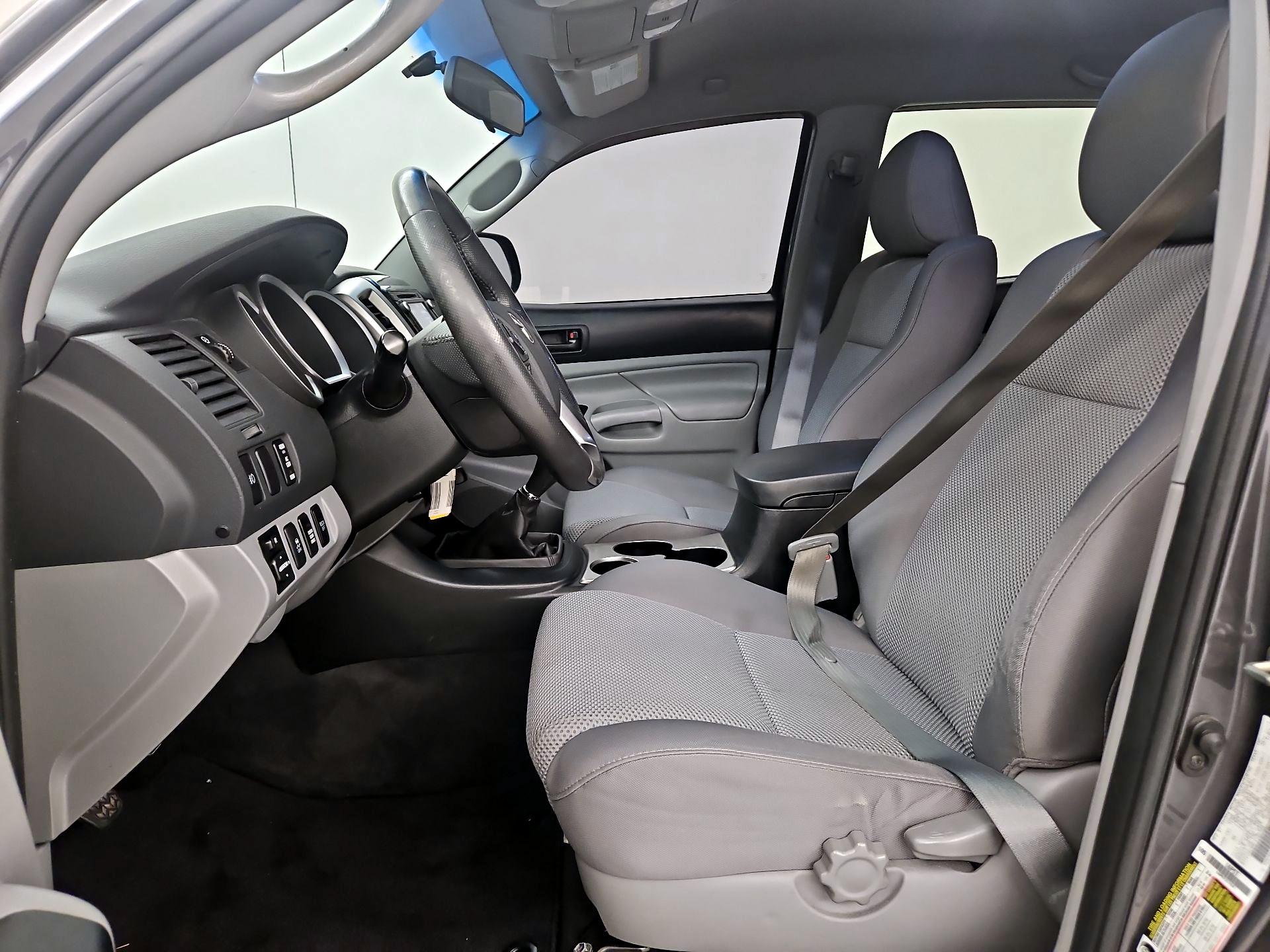 Thumbnail: 2015 Toyota Tacoma - 11