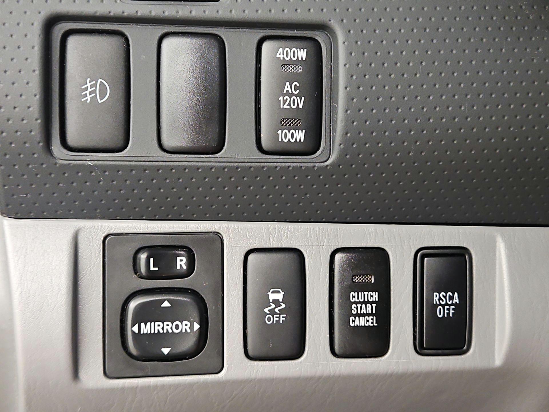 Thumbnail: 2015 Toyota Tacoma - 13