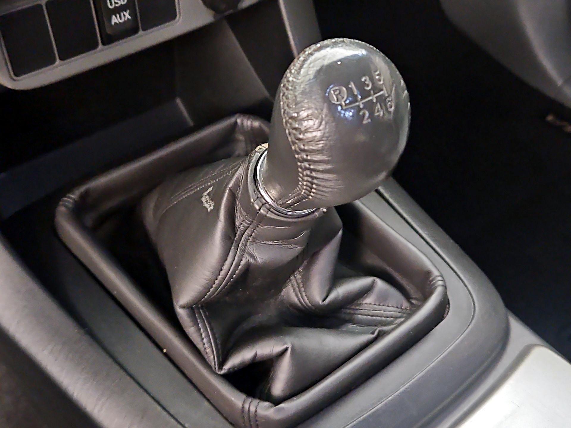 Thumbnail: 2015 Toyota Tacoma - 17