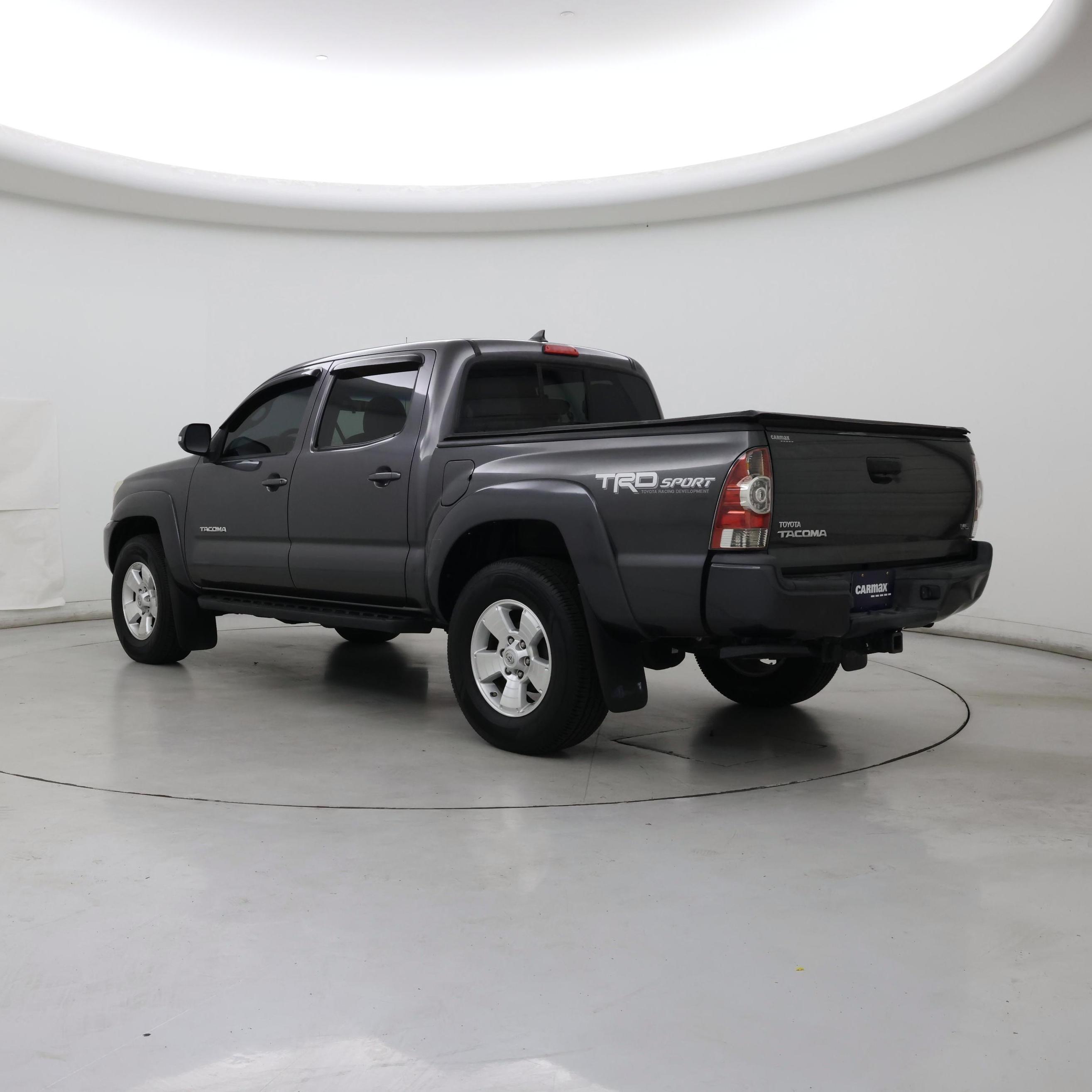 Thumbnail: 2015 Toyota Tacoma - 2