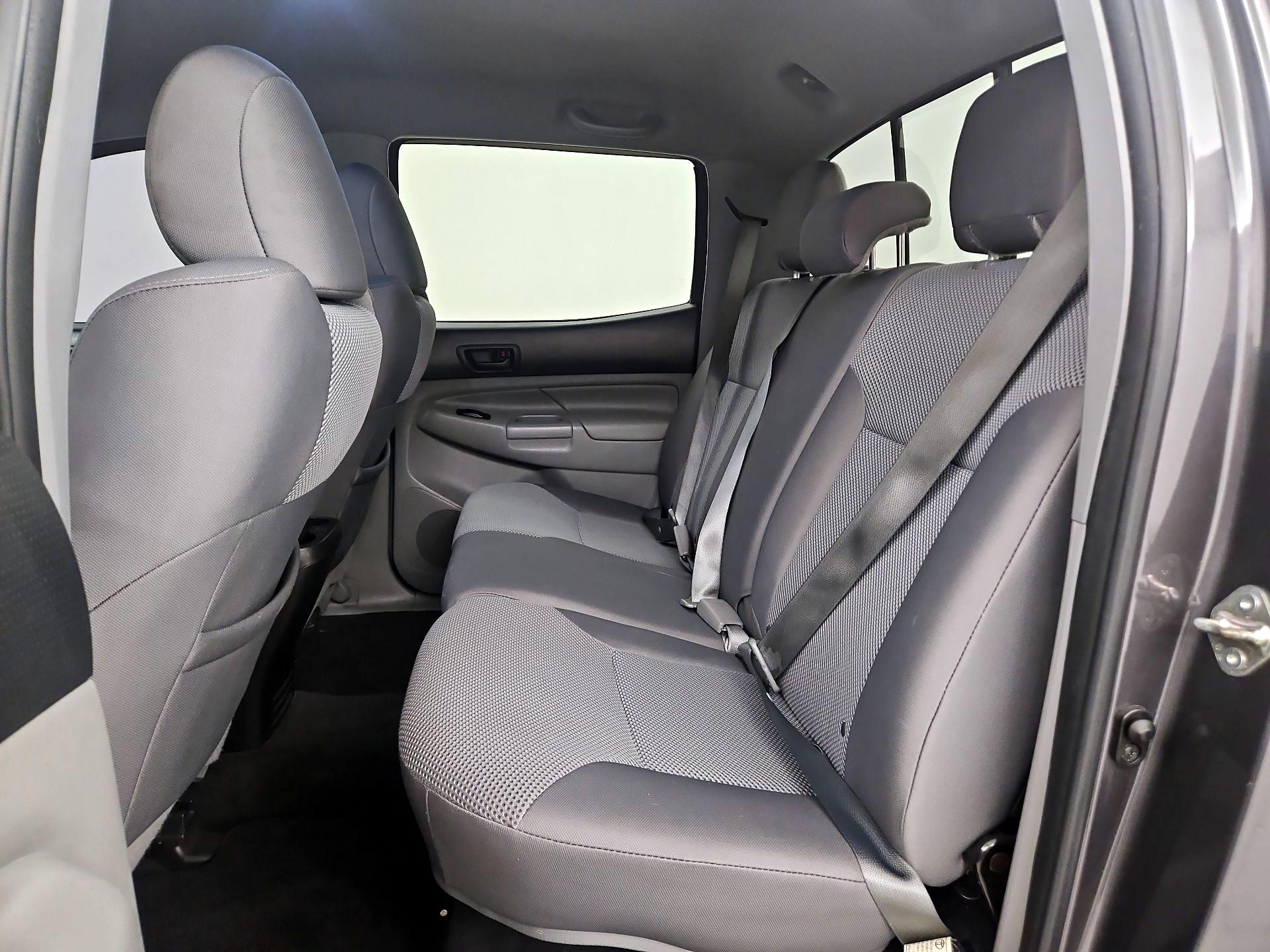Thumbnail: 2015 Toyota Tacoma - 19