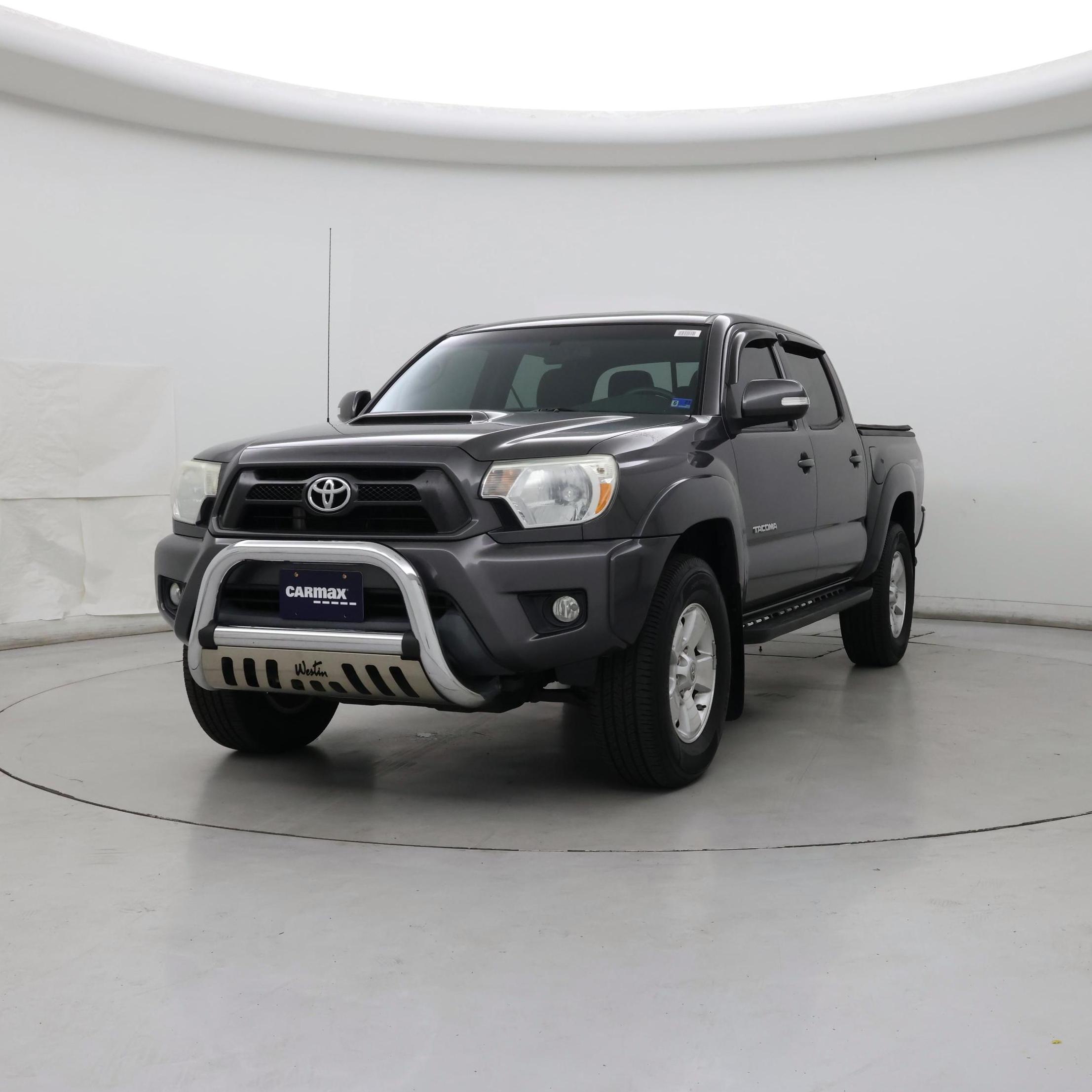 Thumbnail: 2015 Toyota Tacoma - 4
