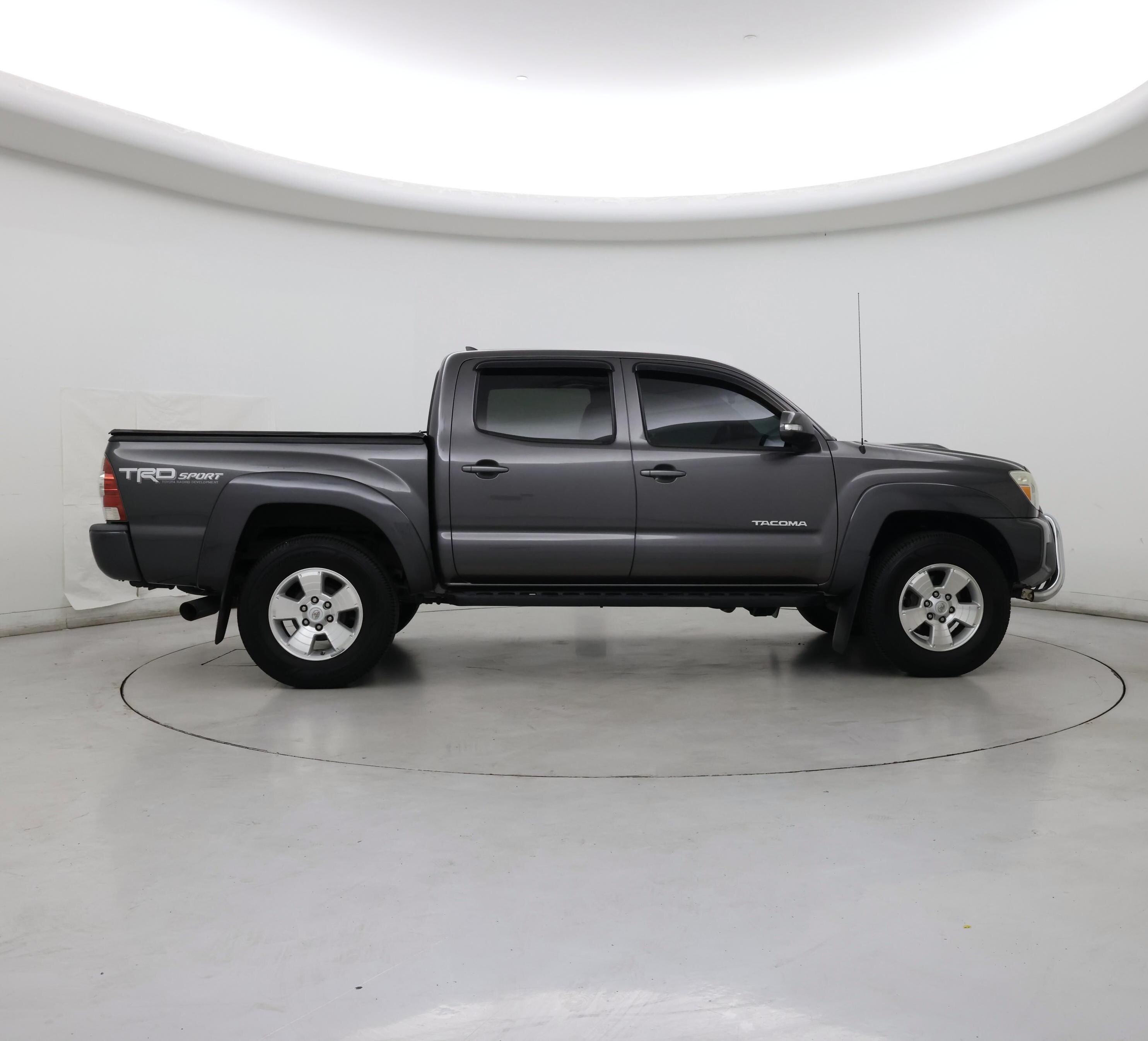 Thumbnail: 2015 Toyota Tacoma - 7
