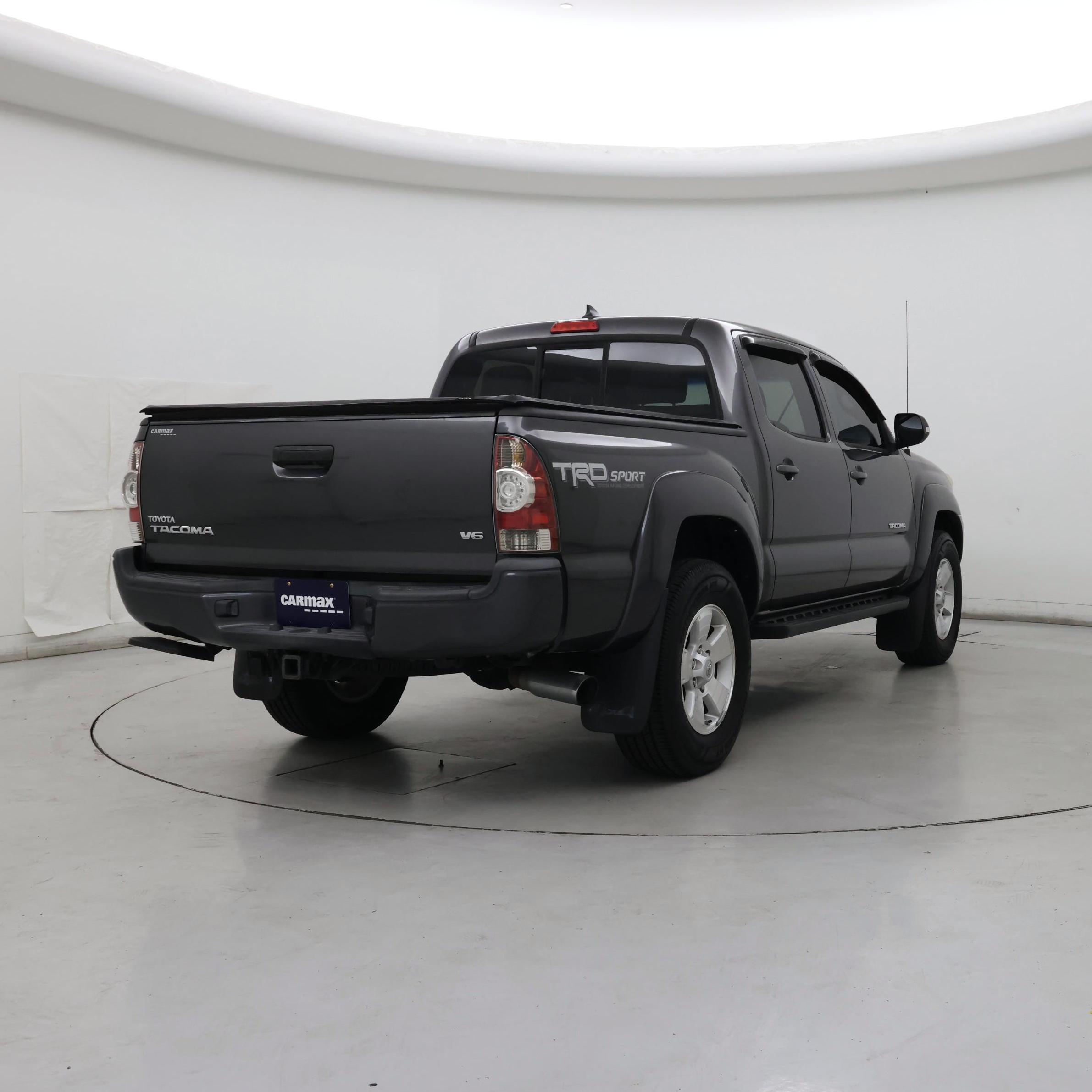 Thumbnail: 2015 Toyota Tacoma - 8