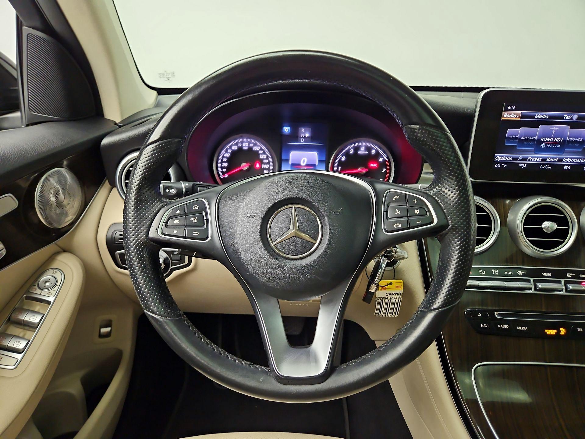 Thumbnail: 2016 Mercedes-Benz GLC - 10