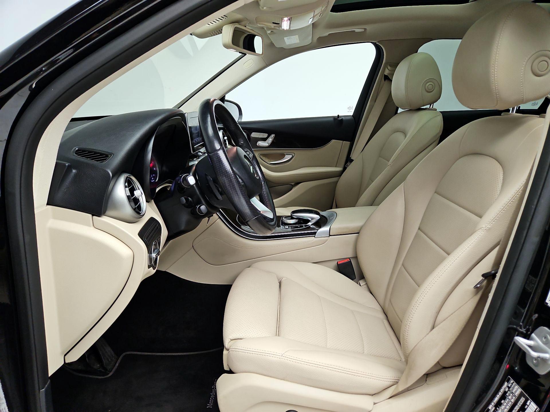 Thumbnail: 2016 Mercedes-Benz GLC - 11
