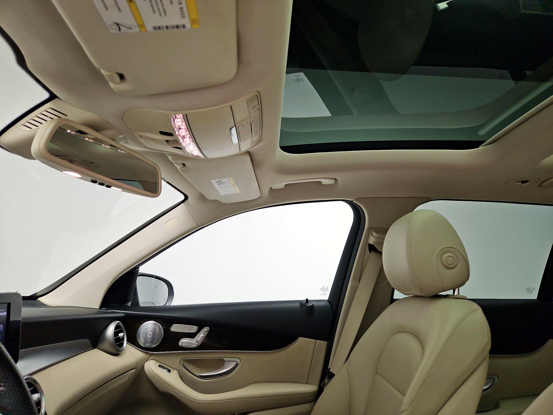 Thumbnail: 2016 Mercedes-Benz GLC - 19