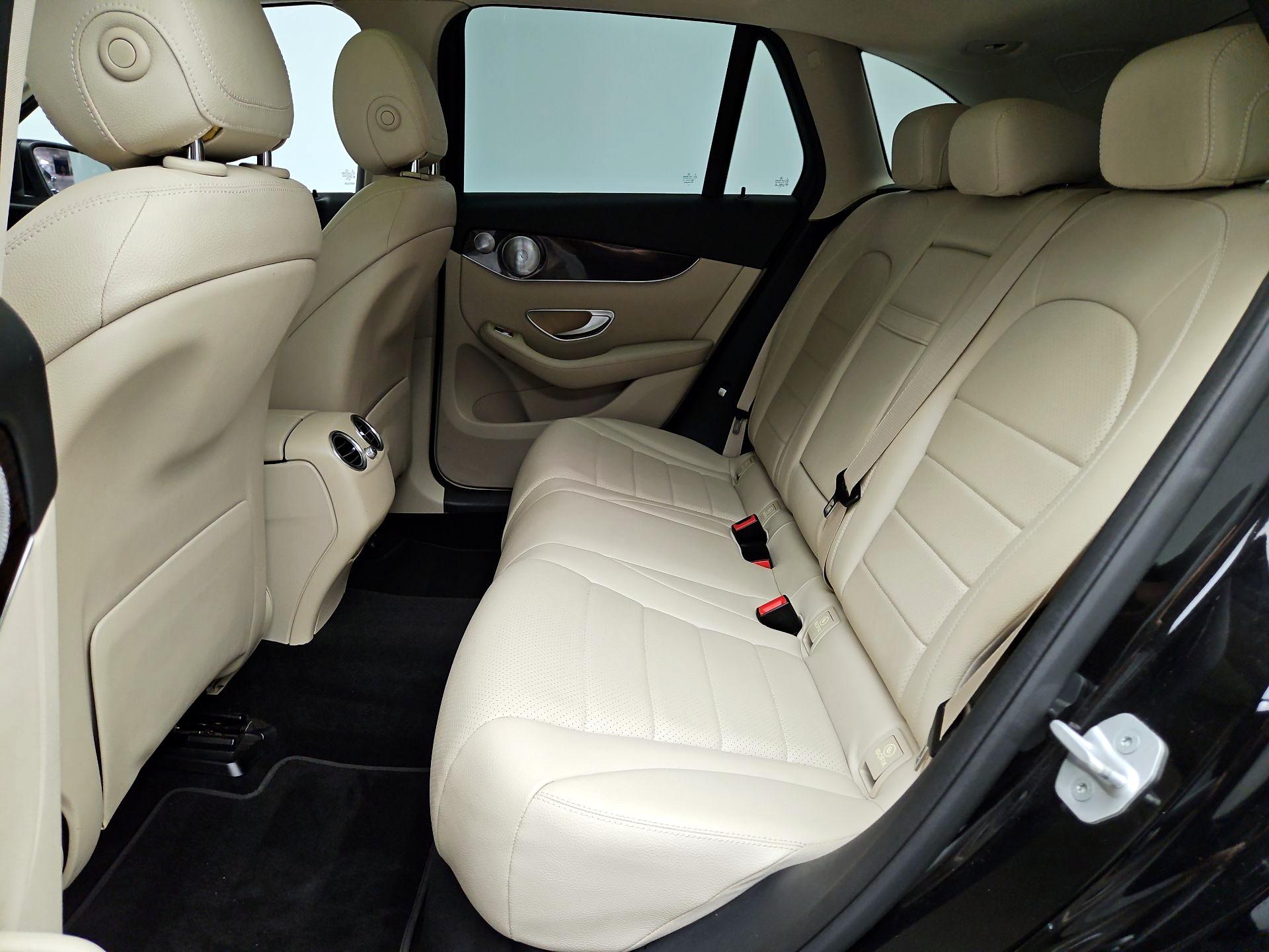 Thumbnail: 2016 Mercedes-Benz GLC - 20