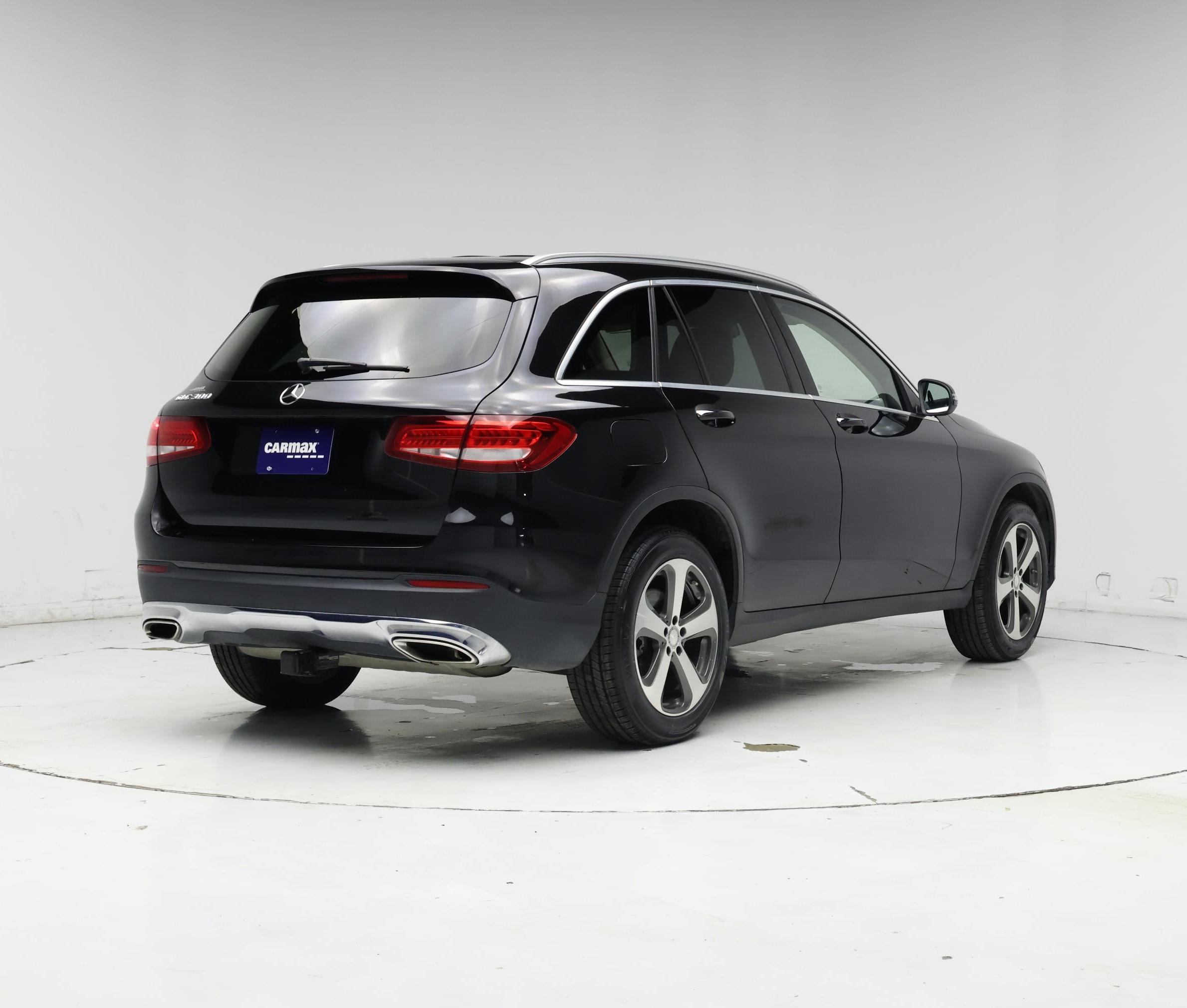Thumbnail: 2016 Mercedes-Benz GLC - 8