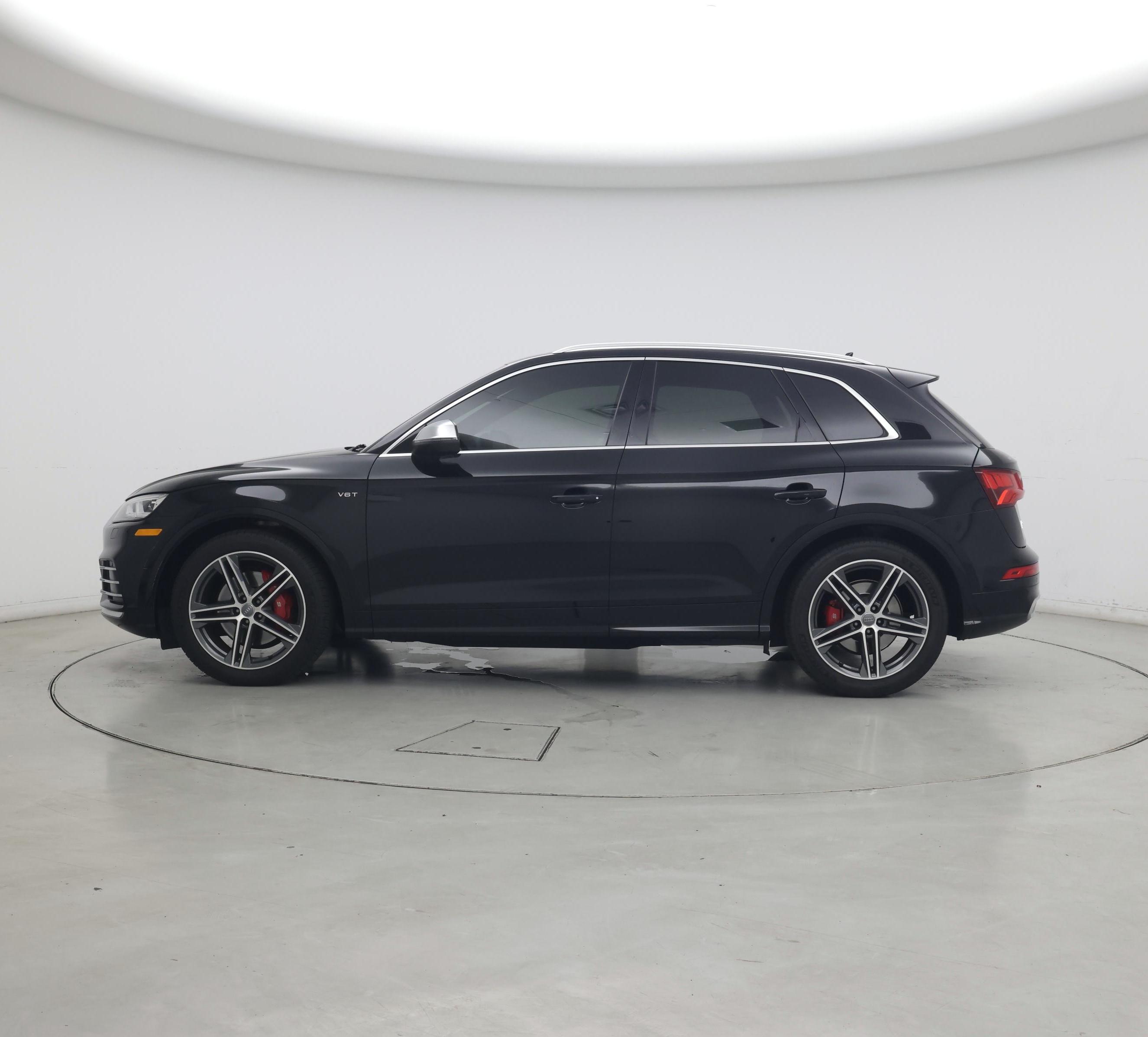 Thumbnail: 2018 Audi SQ5 - 3