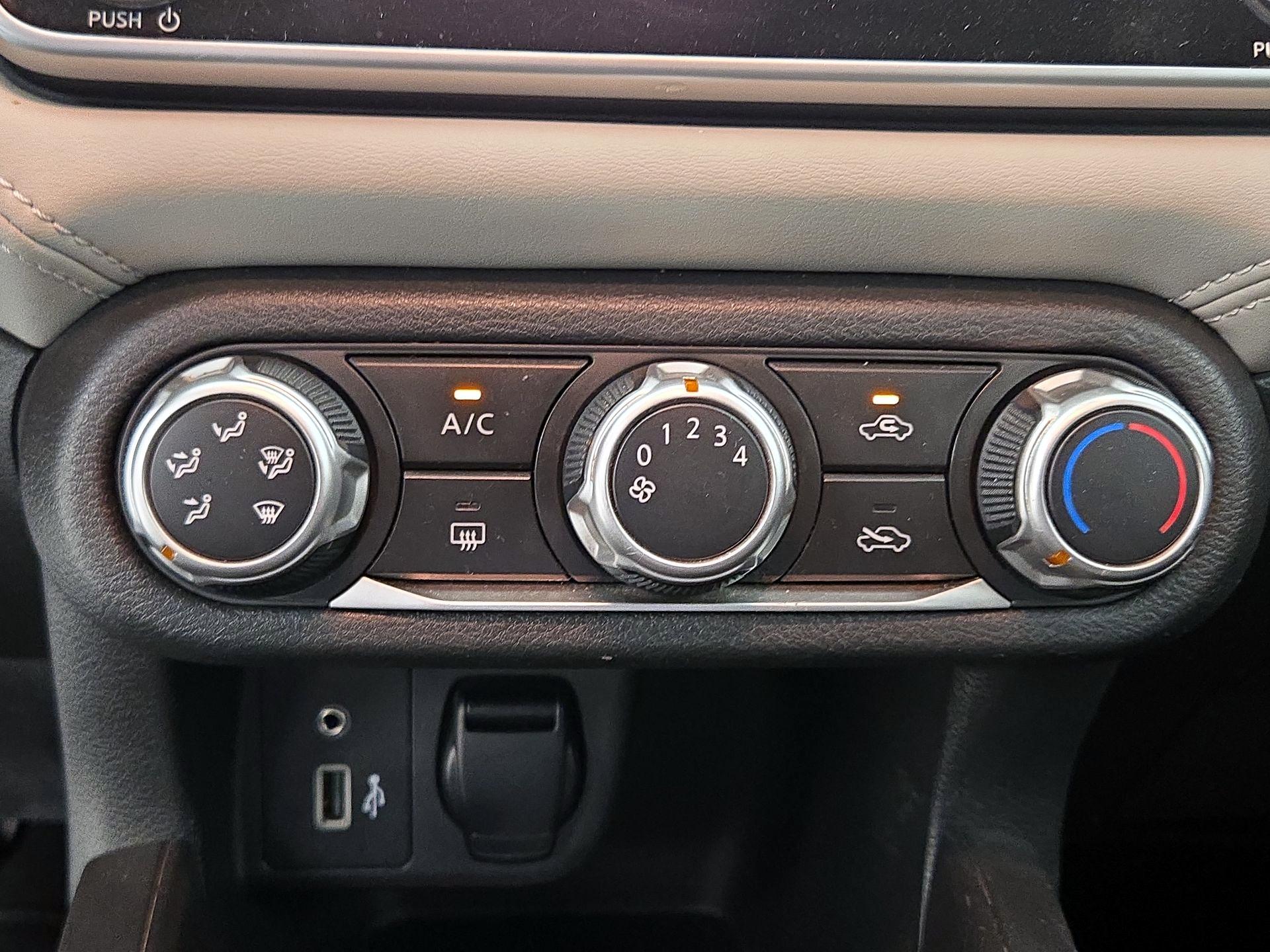 Thumbnail: 2020 Nissan Versa - 15