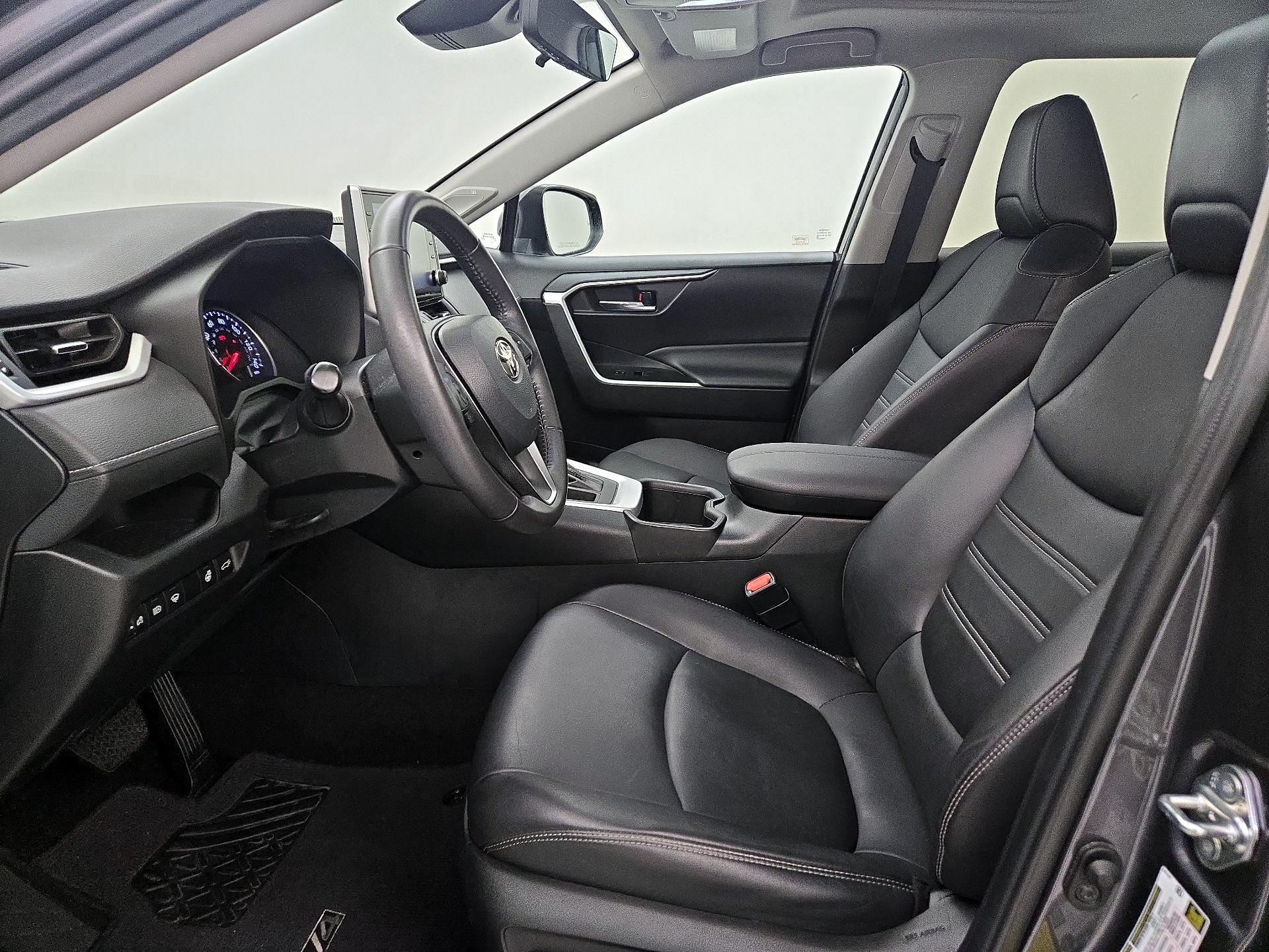 Thumbnail: 2022 Toyota RAV4 - 11