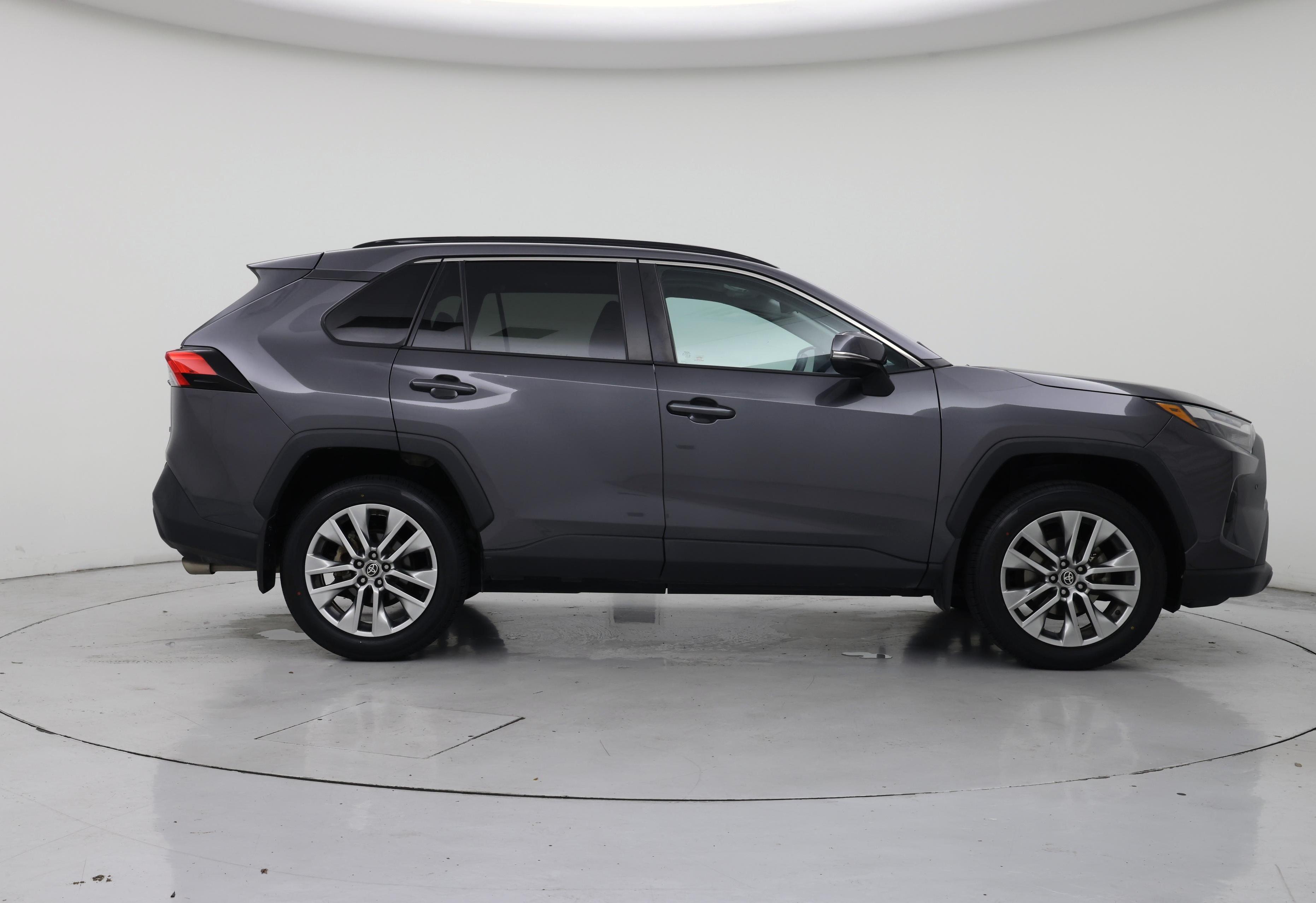 Thumbnail: 2022 Toyota RAV4 - 7