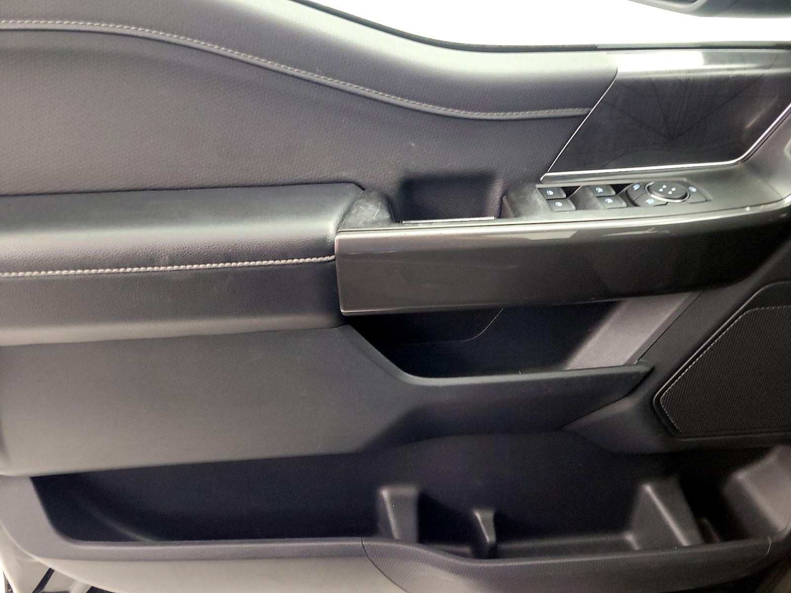 2022 Ford F-150 XLT - Photo 13