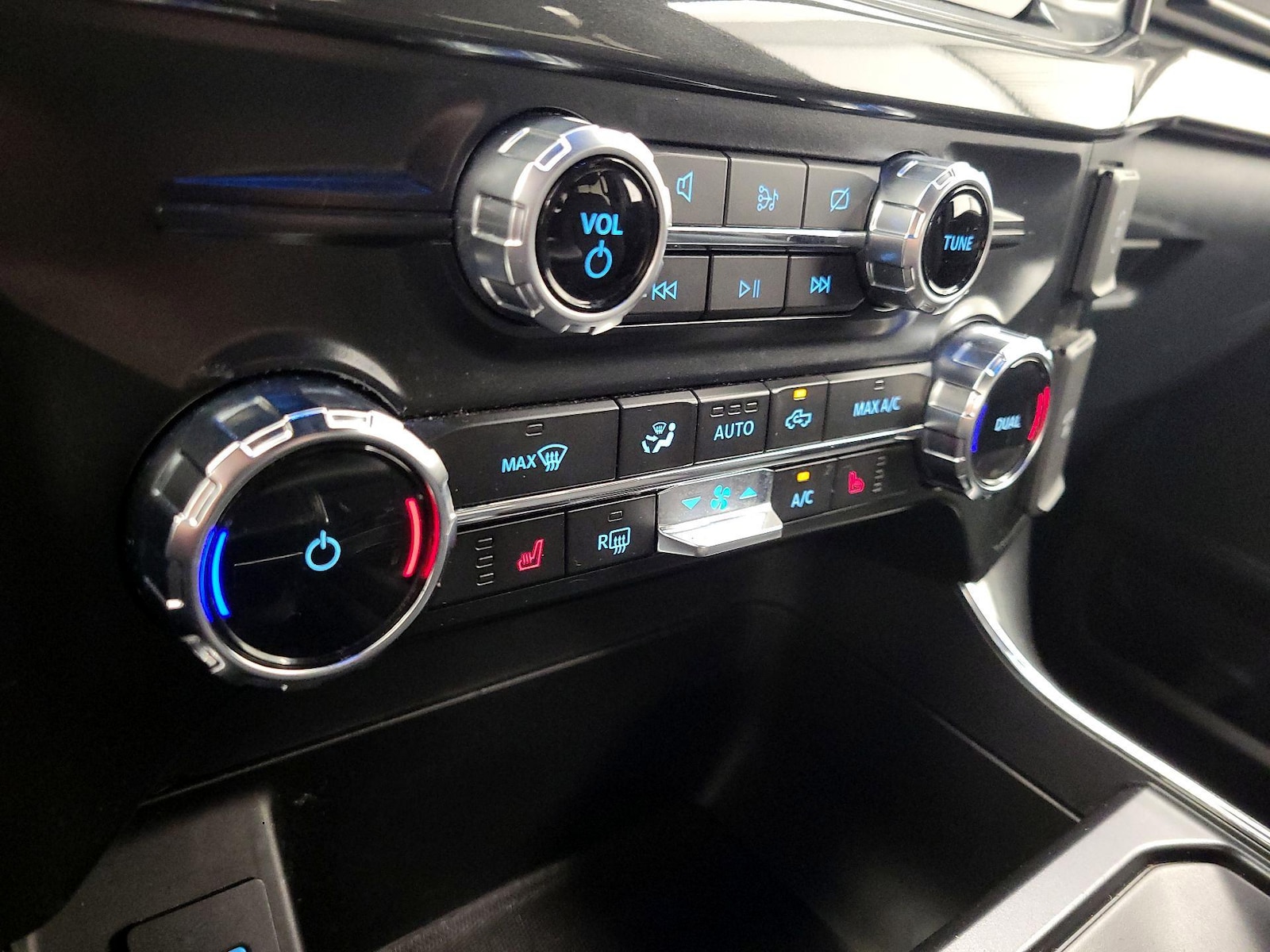 2022 Ford F-150 XLT - Photo 18