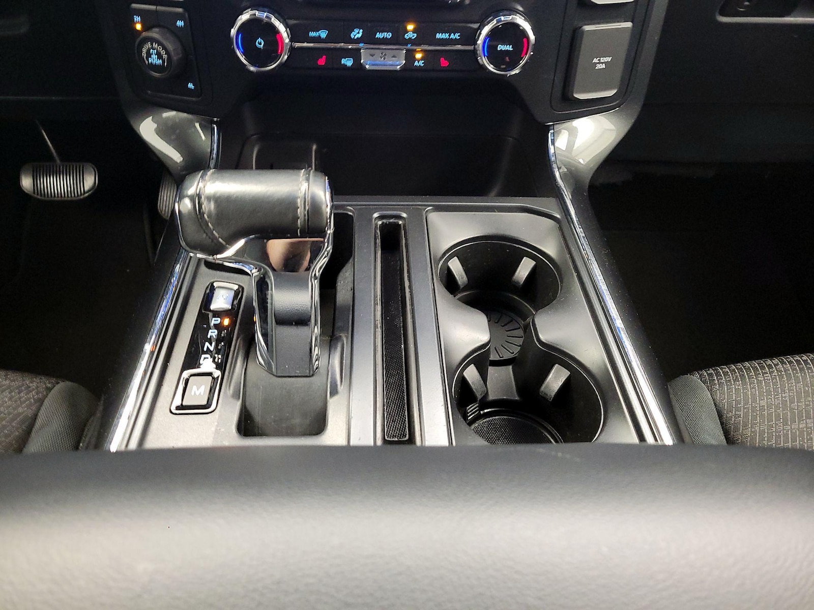 2022 Ford F-150 XLT - Photo 19
