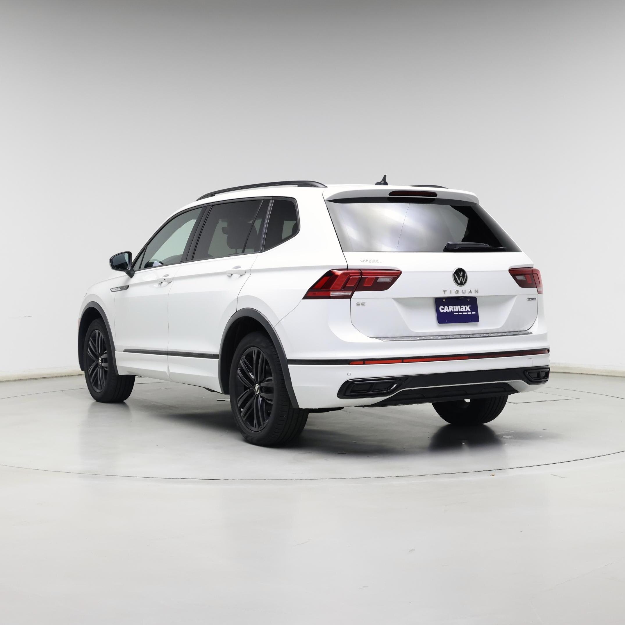Thumbnail: 2022 Volkswagen Tiguan - 2