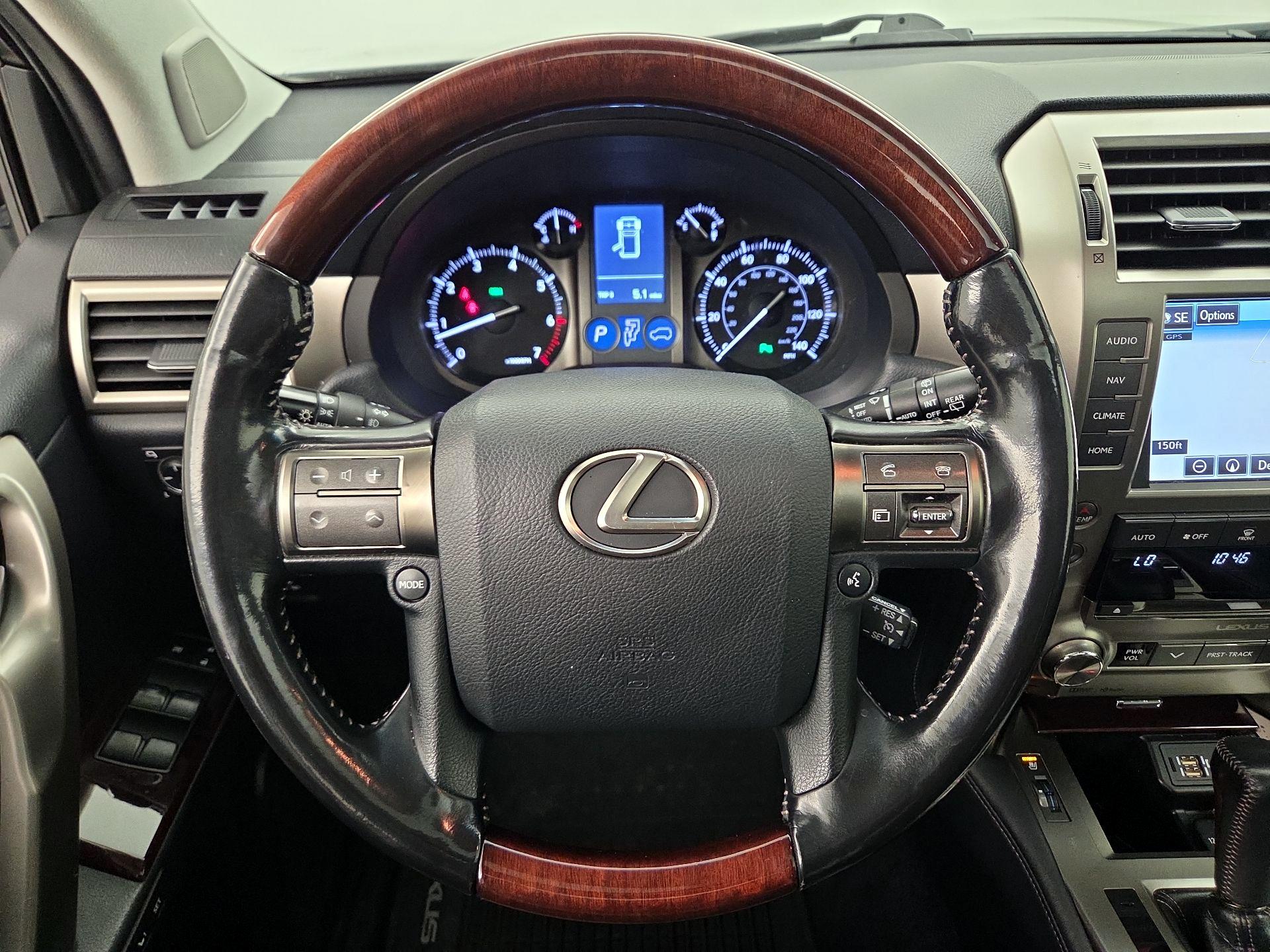 Thumbnail: 2016 Lexus GX - 10