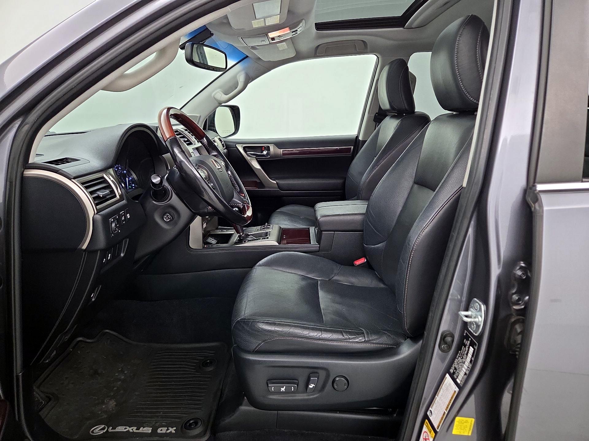 Thumbnail: 2016 Lexus GX - 11