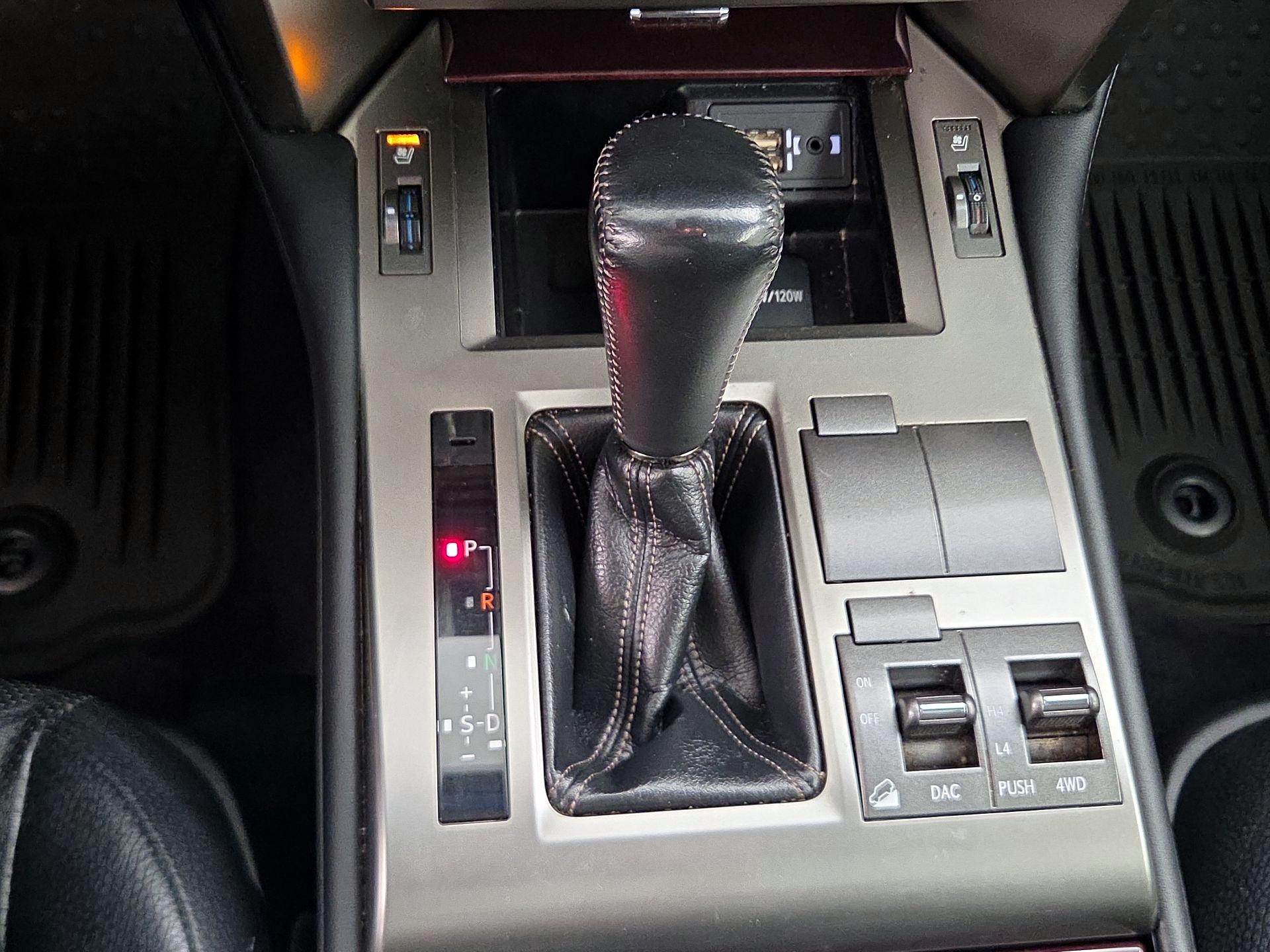 Thumbnail: 2016 Lexus GX - 18