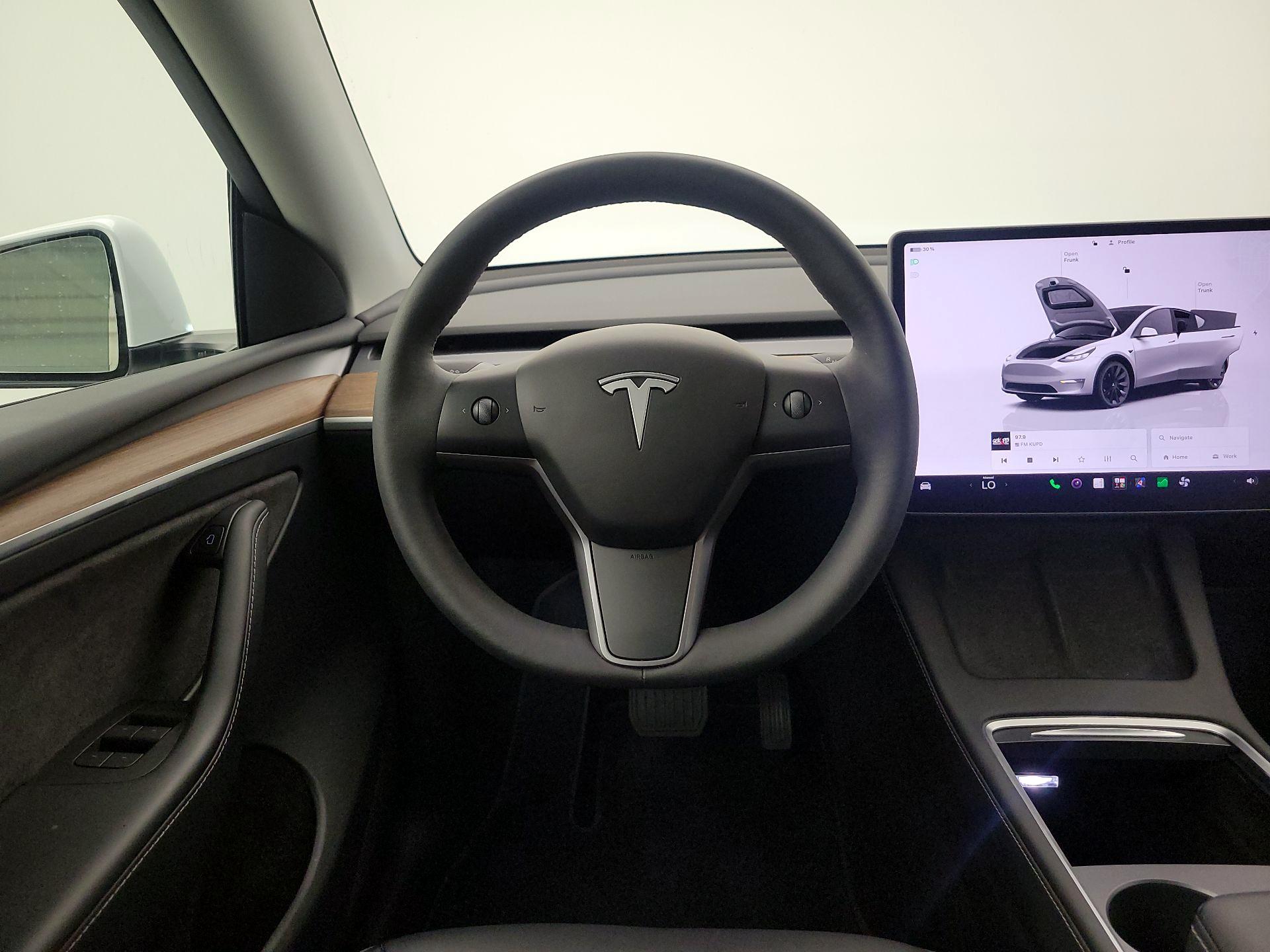 Thumbnail: 2023 Tesla Model Y - 10