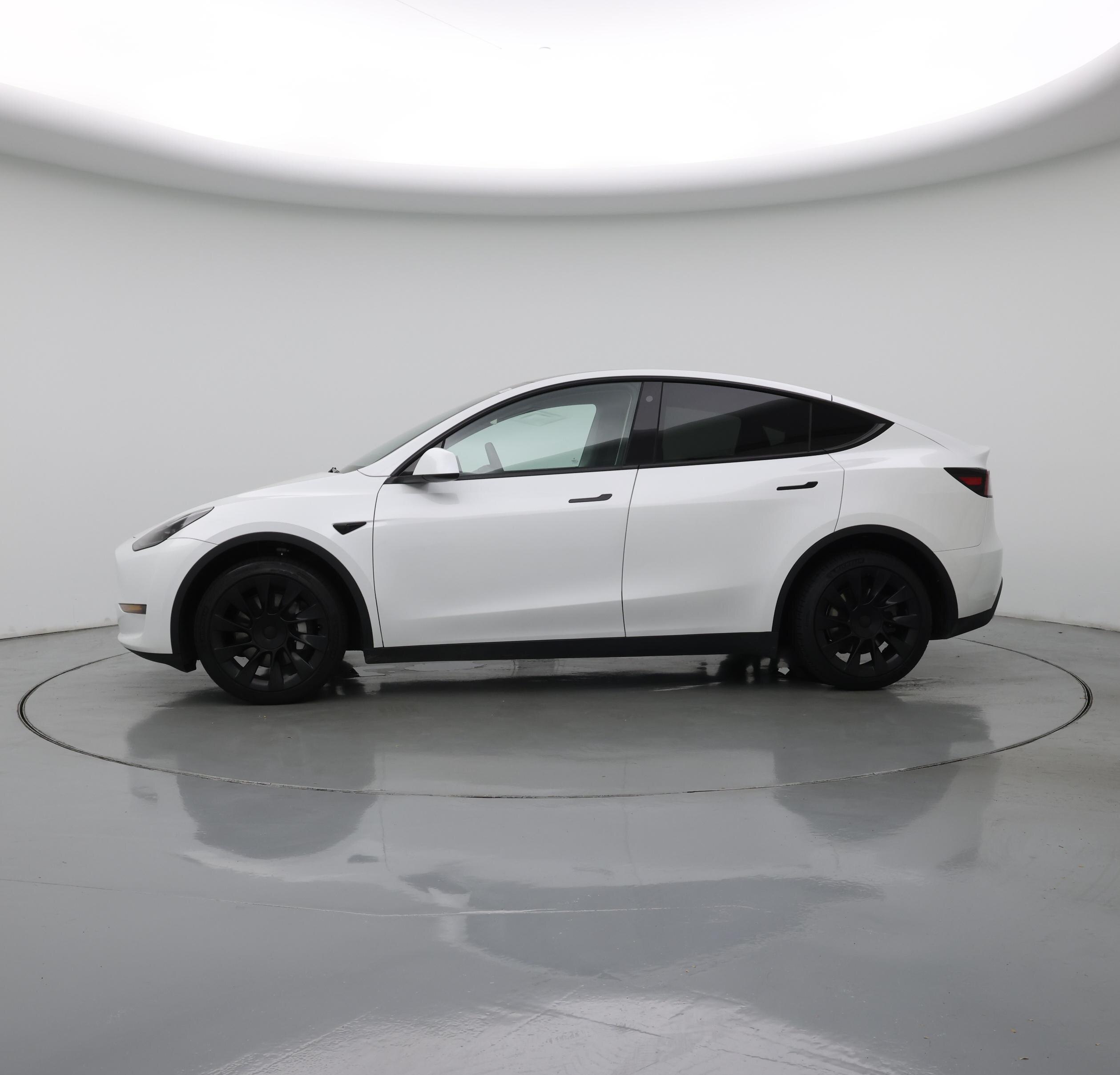 Thumbnail: 2023 Tesla Model Y - 3