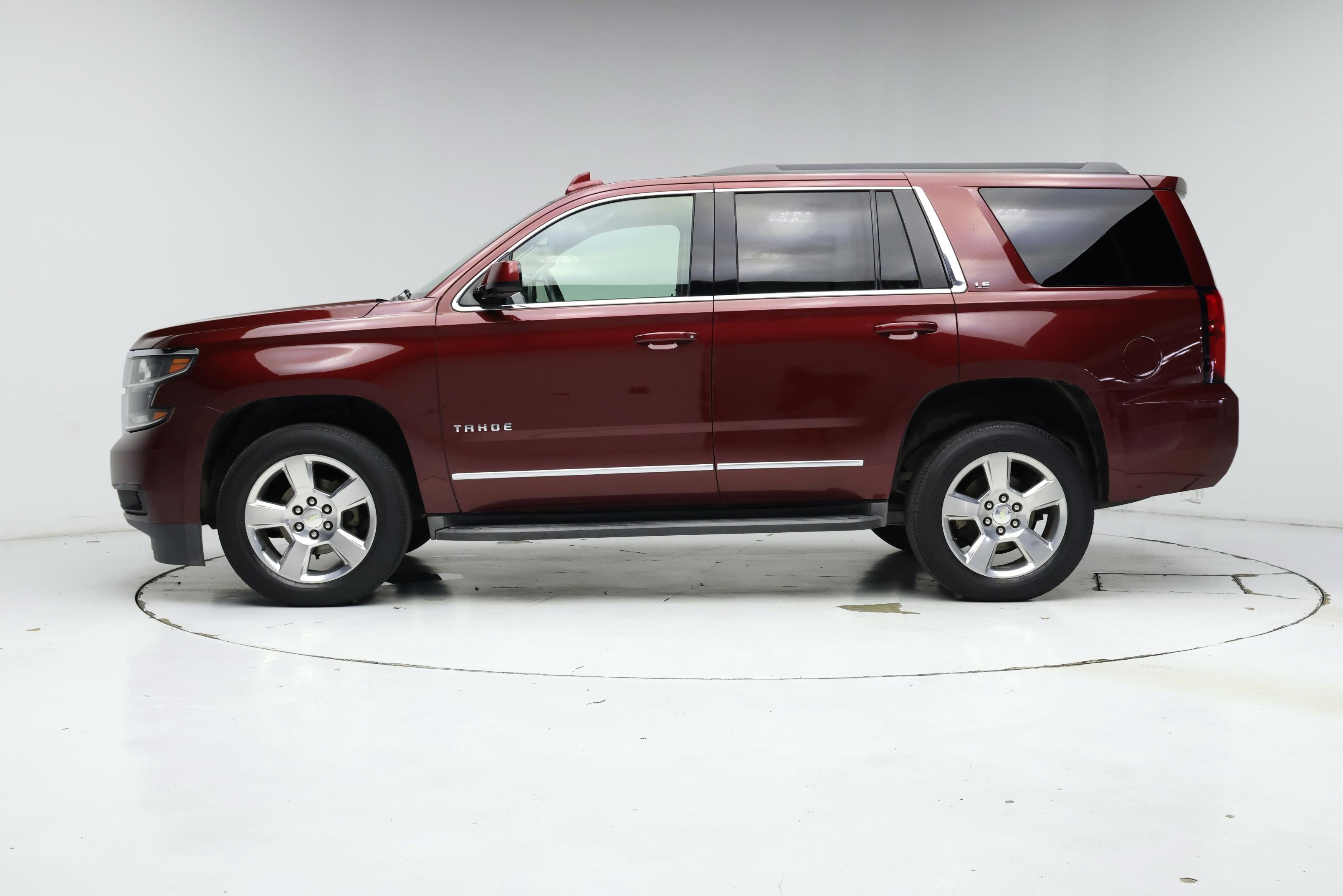 Thumbnail: 2016 Chevrolet Tahoe - 3