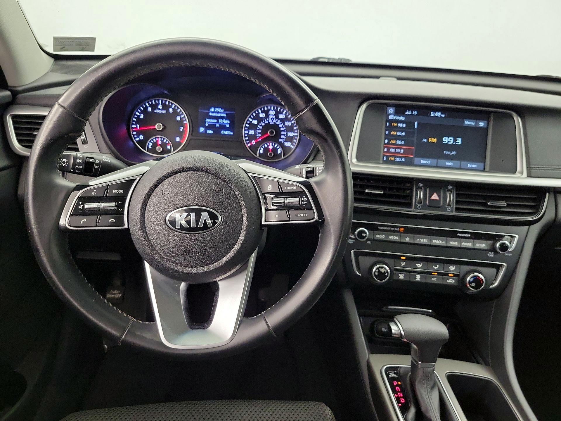 Thumbnail: 2020 Kia Optima - 10