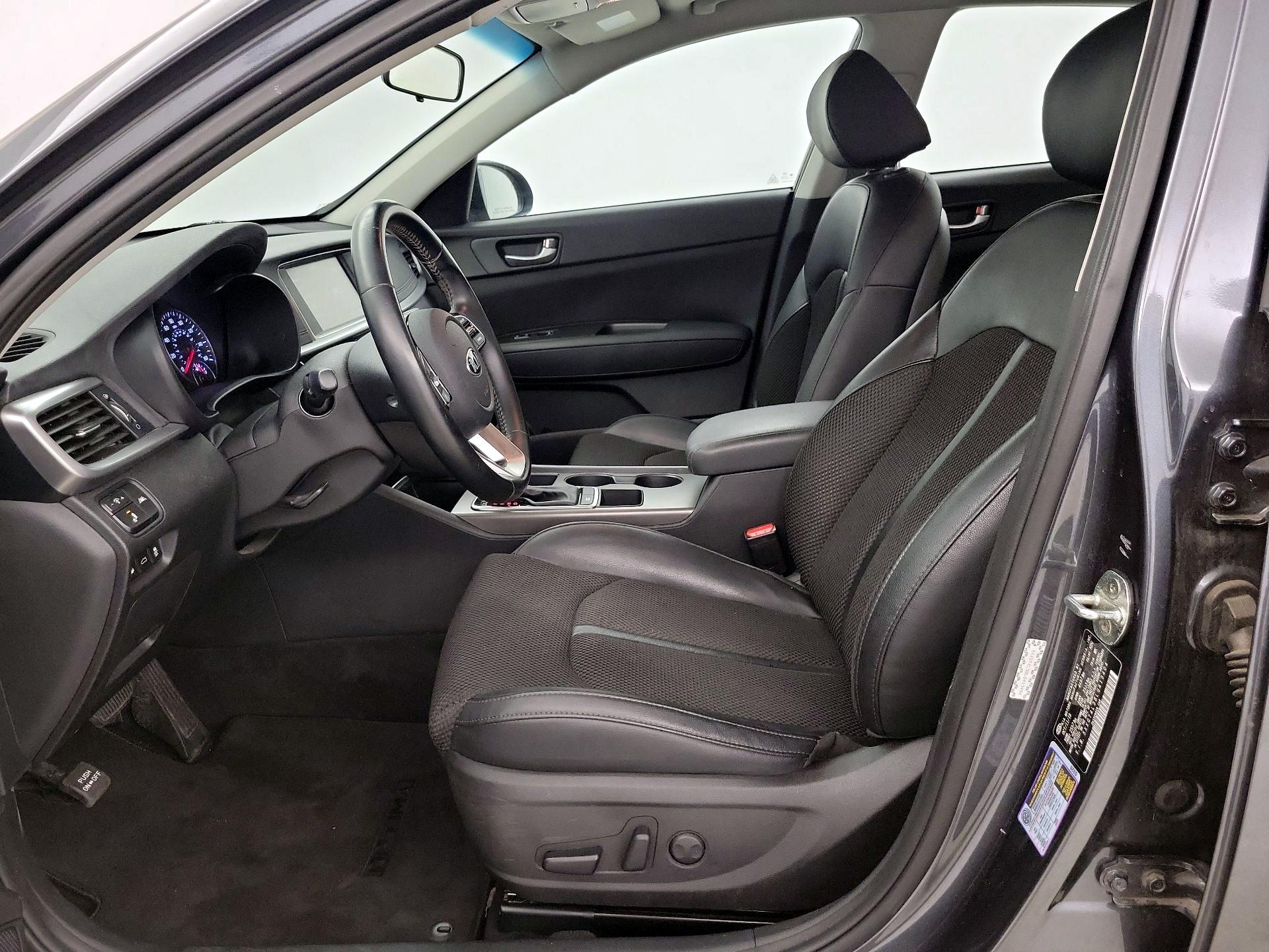 Thumbnail: 2020 Kia Optima - 11
