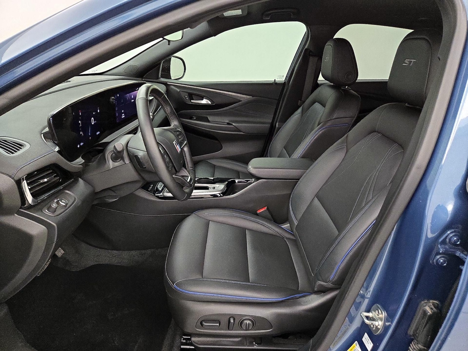 2025 Buick Envista Sport Touring - Photo 10