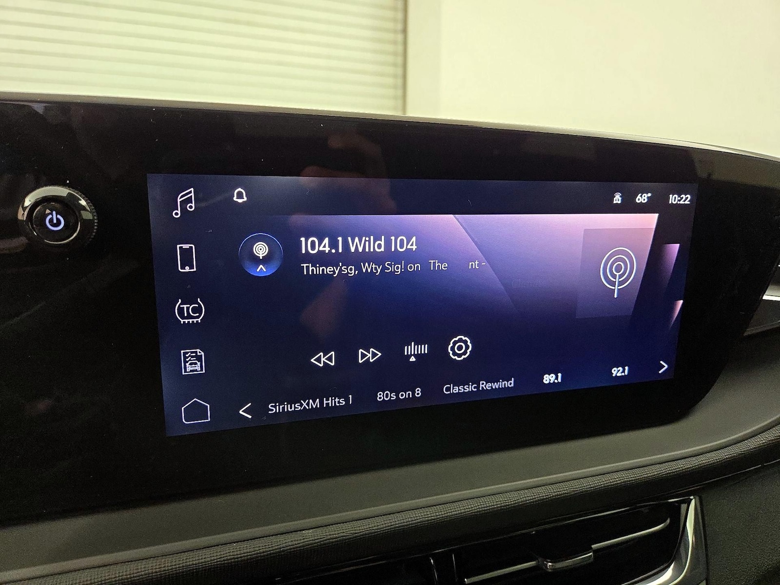 2025 Buick Envista Sport Touring - Photo 14