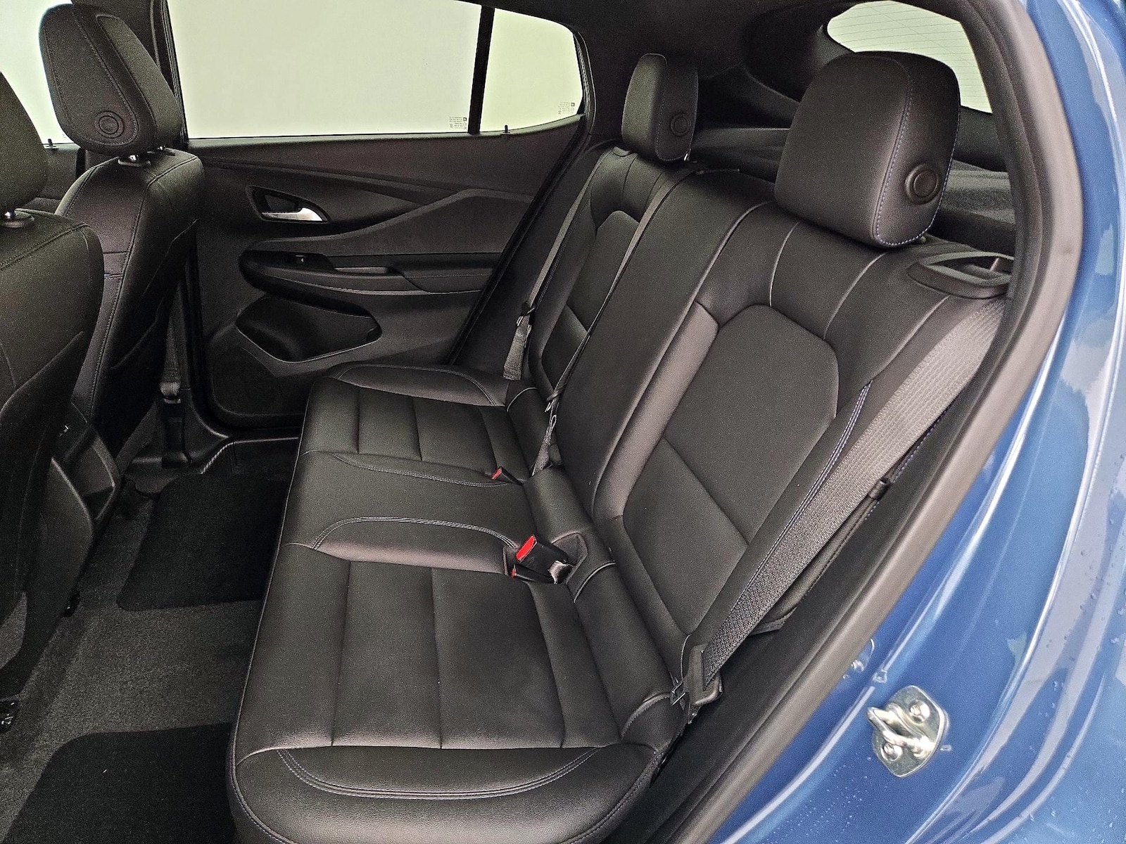 2025 Buick Envista Sport Touring - Photo 18