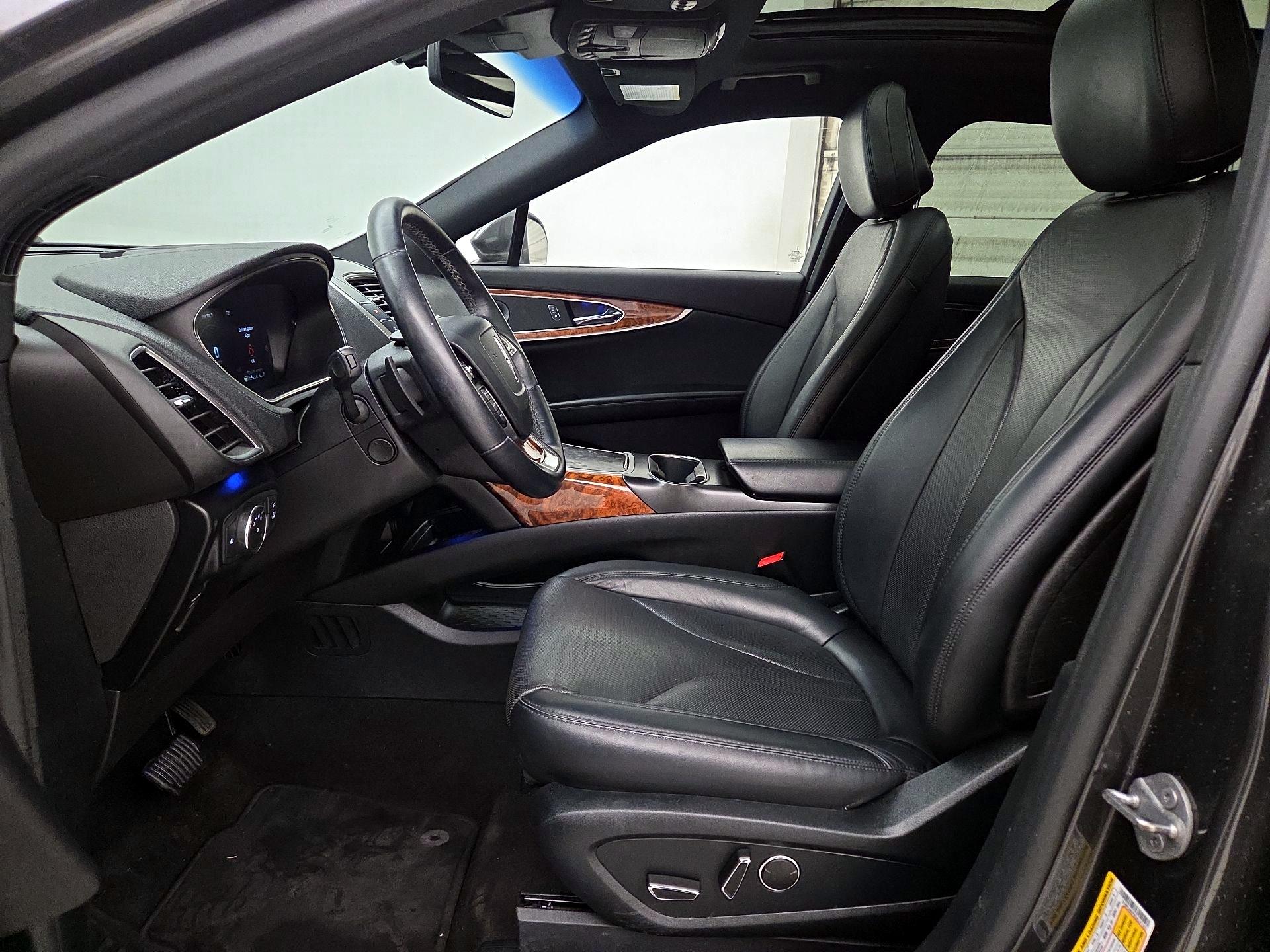 Thumbnail: 2020 Lincoln Nautilus - 11