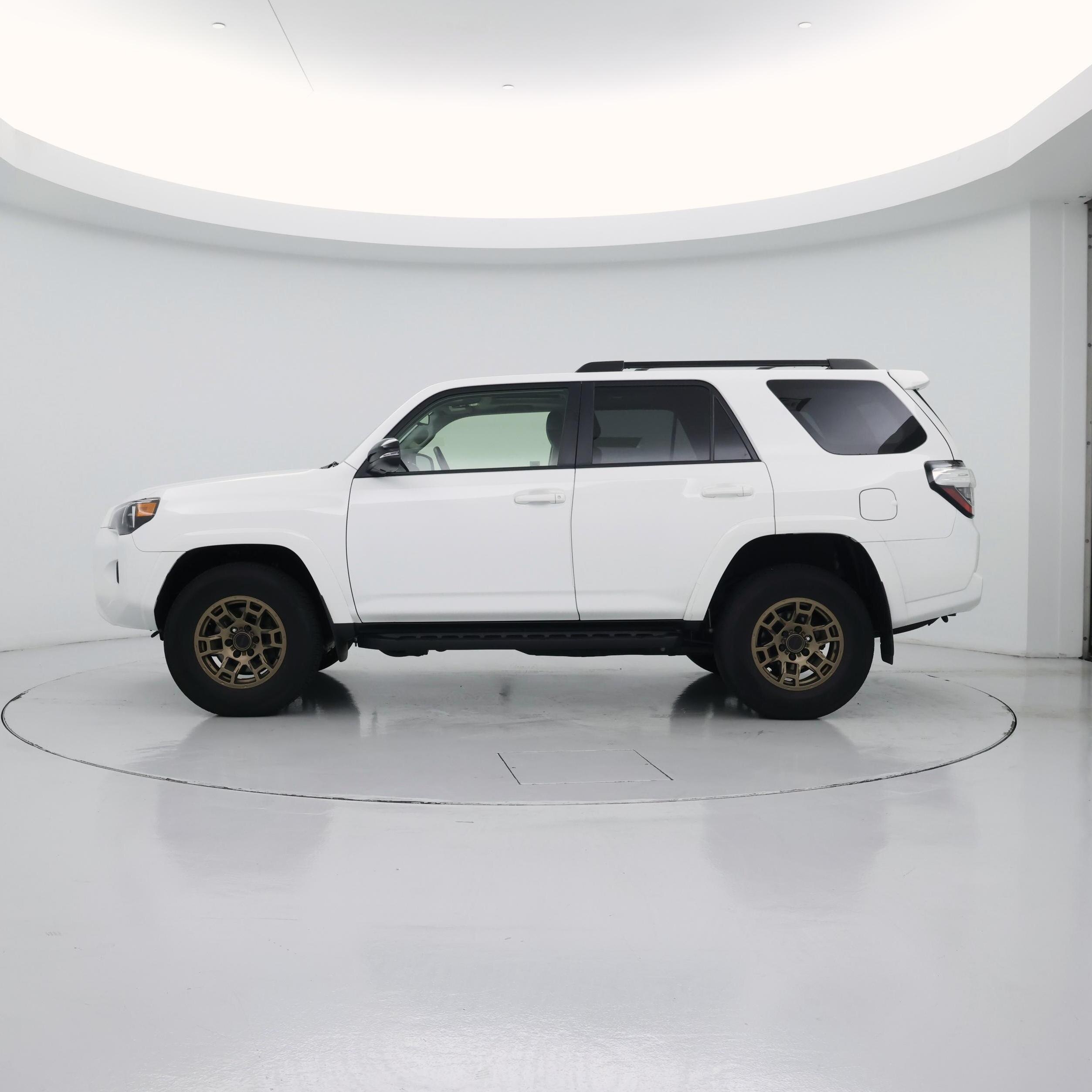 Thumbnail: 2023 Toyota 4Runner - 3