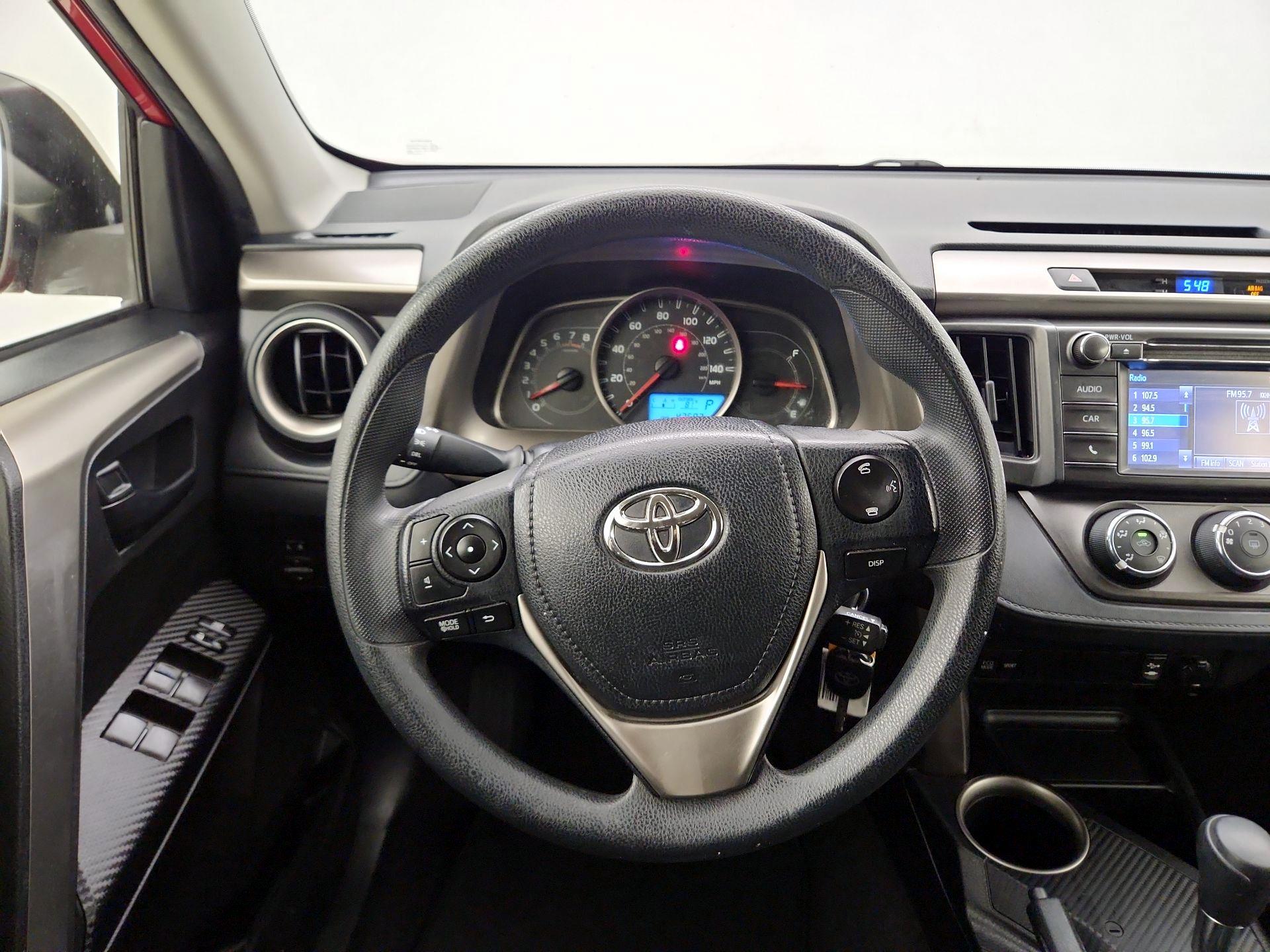 Thumbnail: 2015 Toyota RAV4 - 10