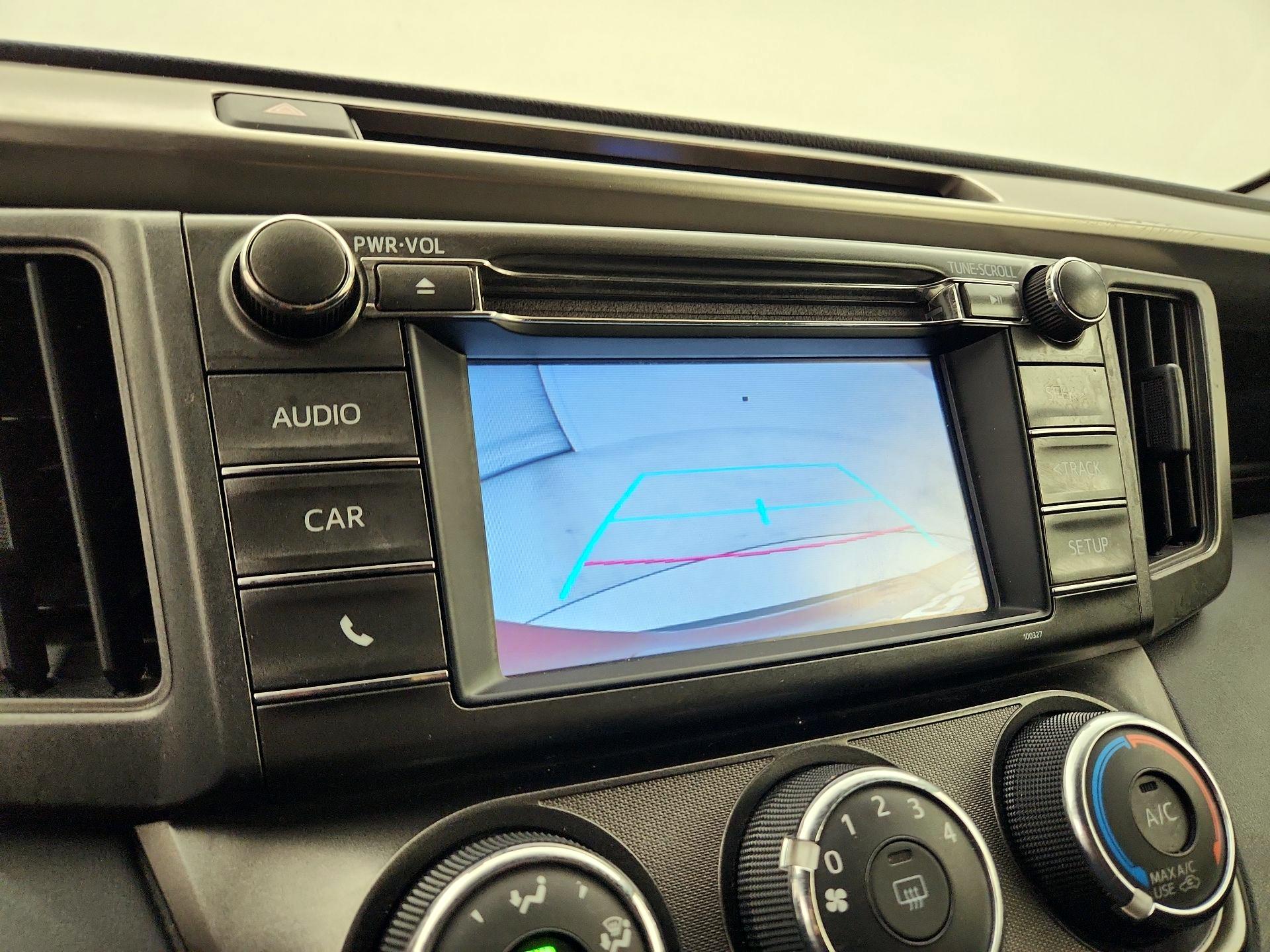 Thumbnail: 2015 Toyota RAV4 - 14