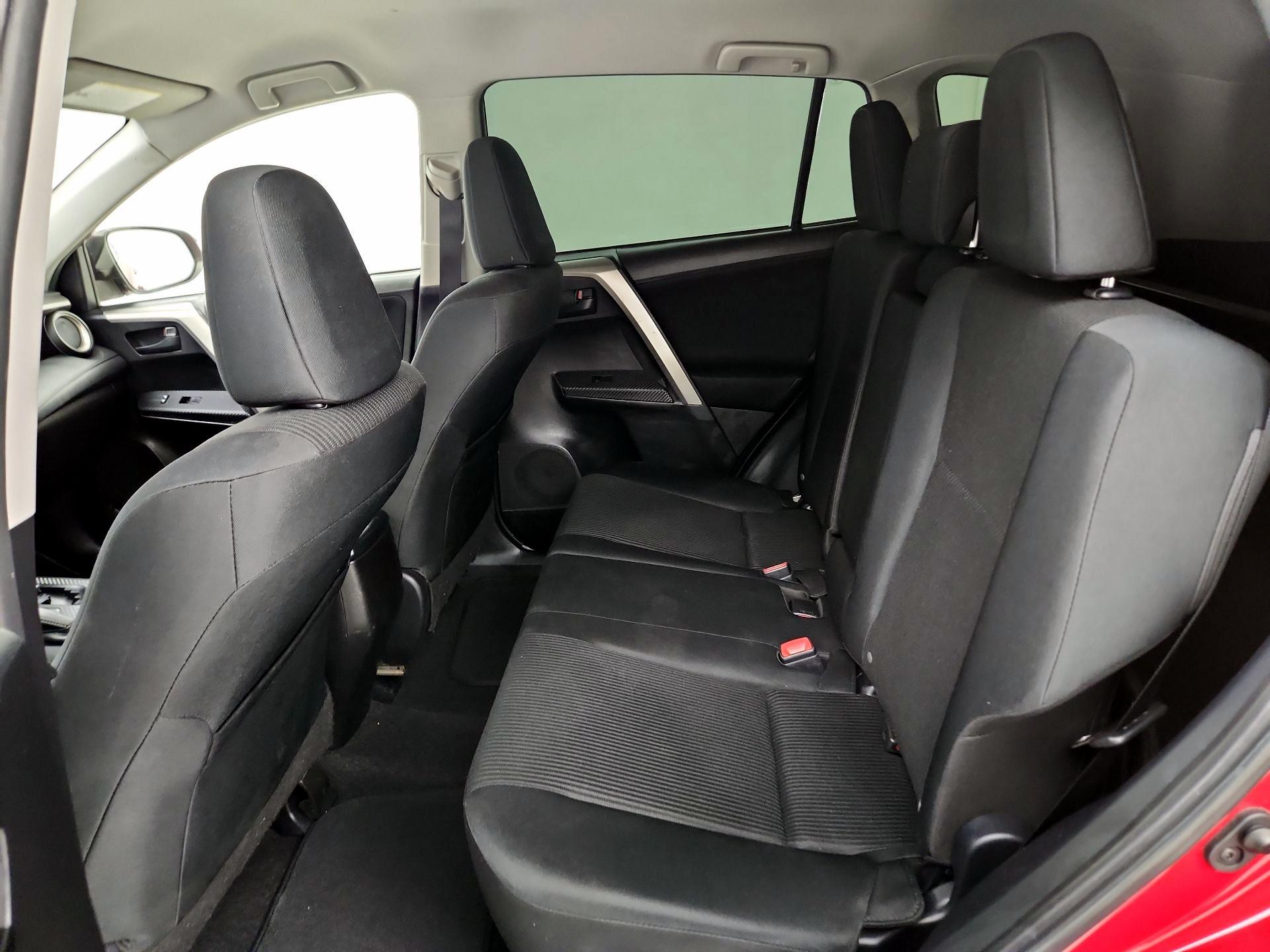Thumbnail: 2015 Toyota RAV4 - 19