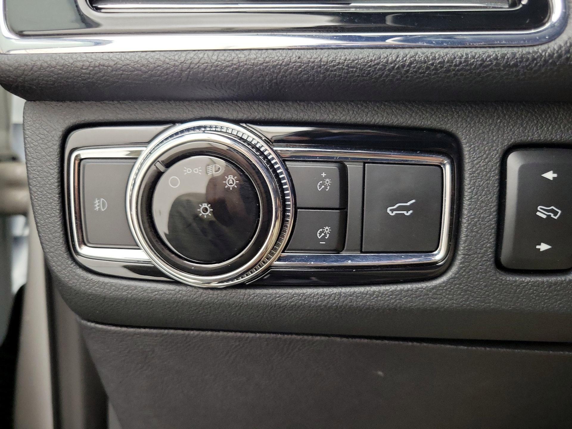 Thumbnail: 2021 Lincoln Navigator - 13