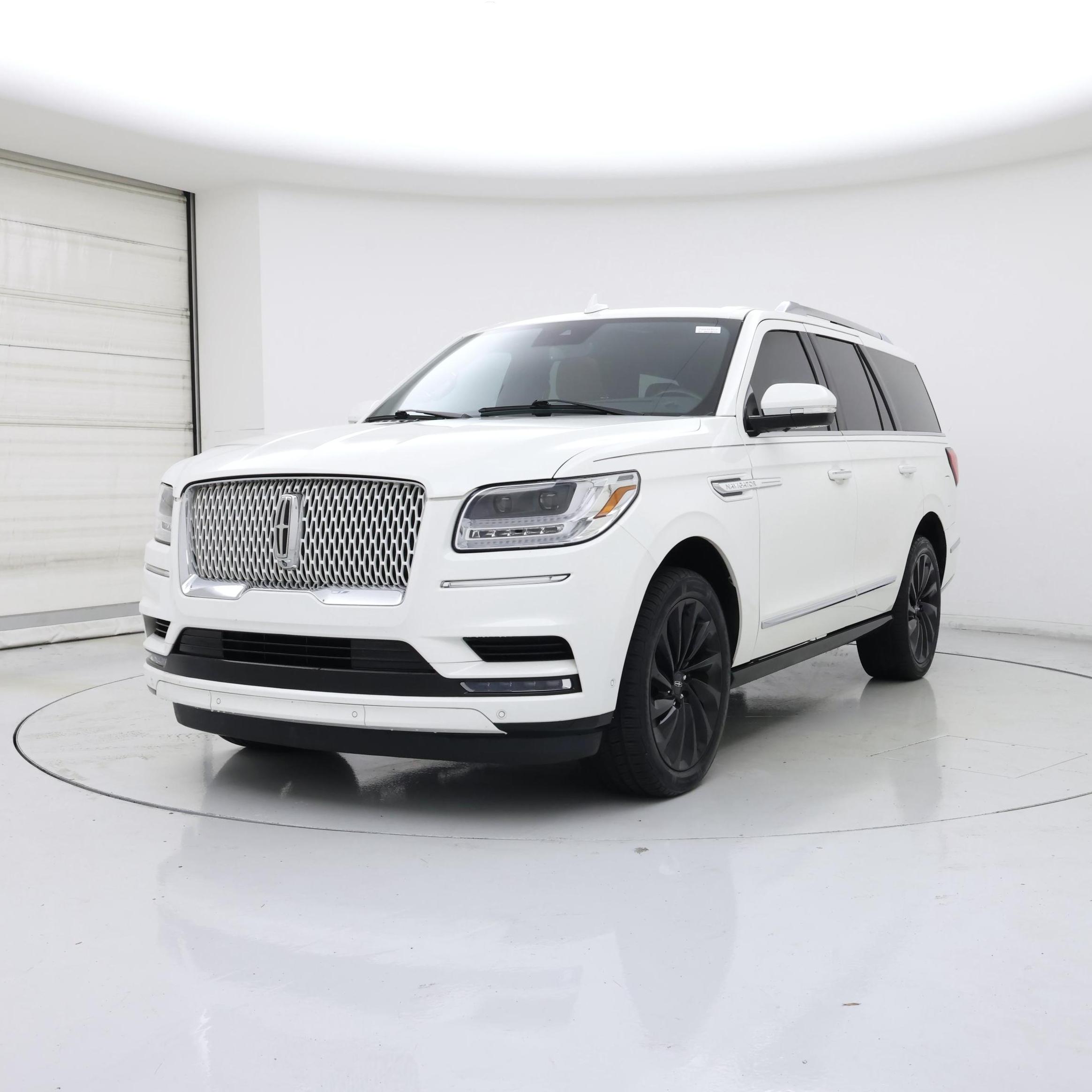 Thumbnail: 2021 Lincoln Navigator - 4