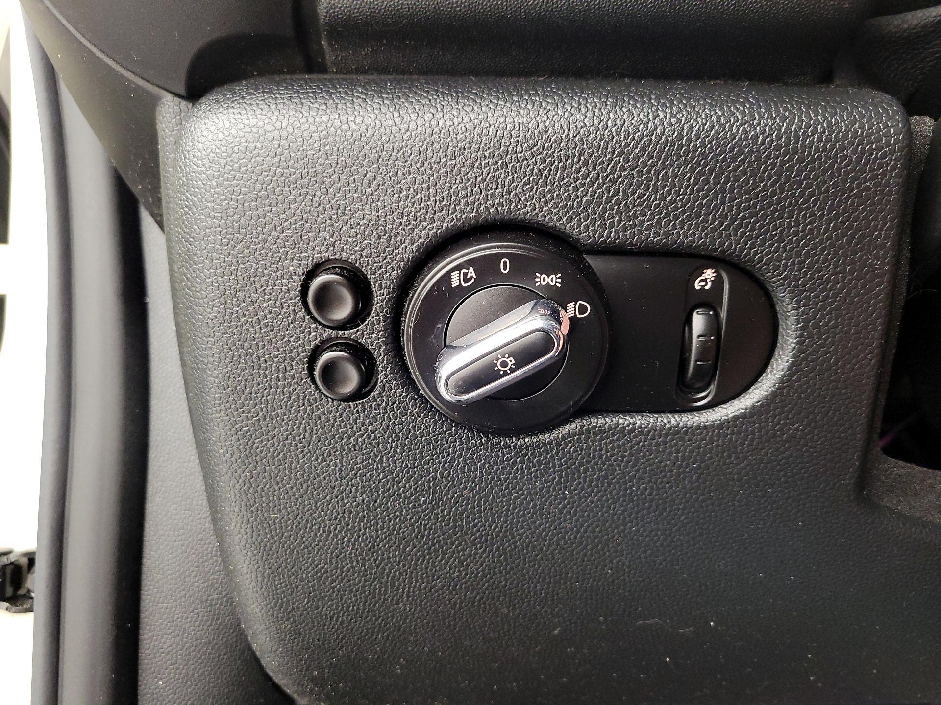 Thumbnail: 2018 MINI Cooper - 13