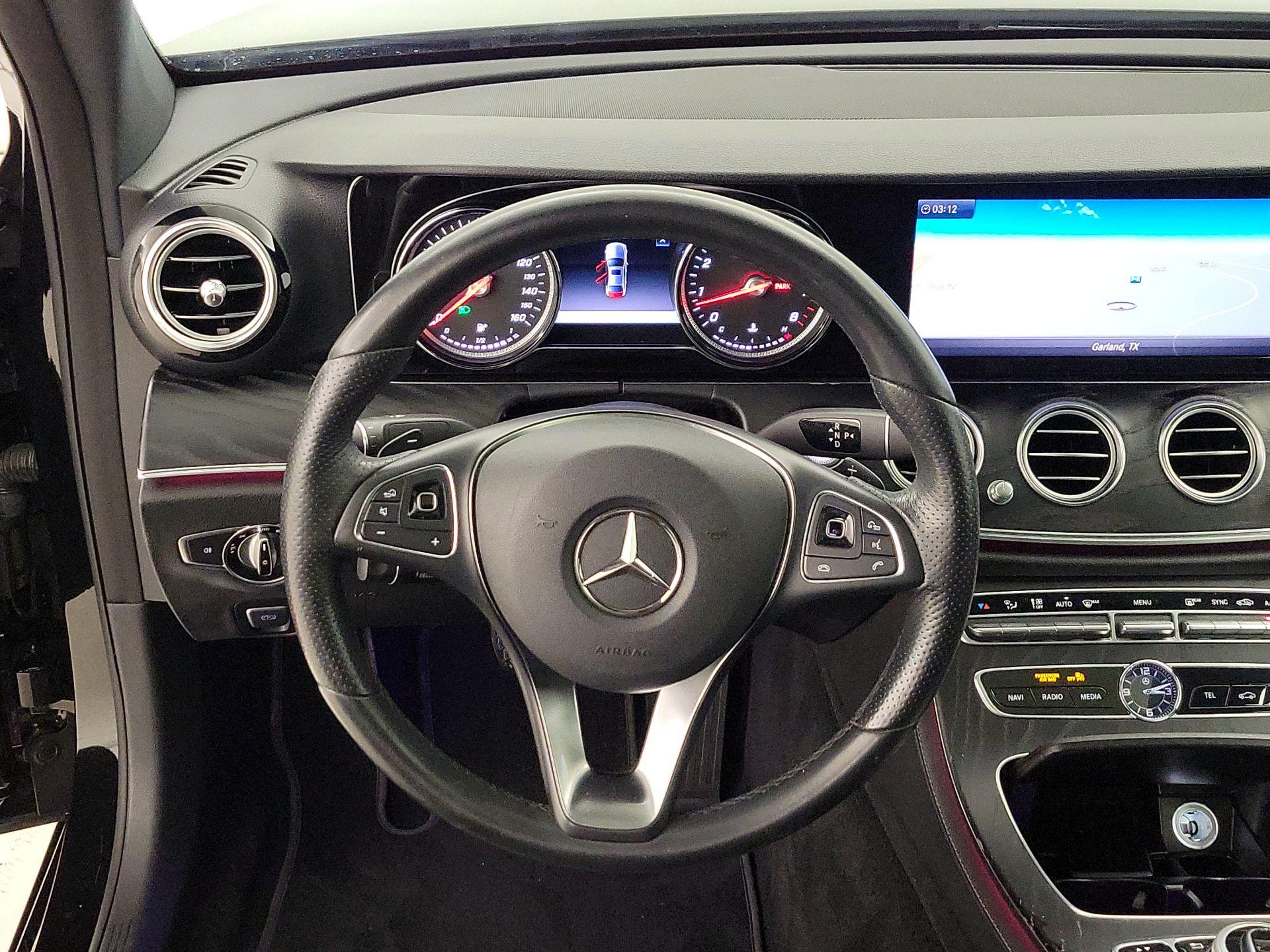 Thumbnail: 2018 Mercedes-Benz E-Class - 10