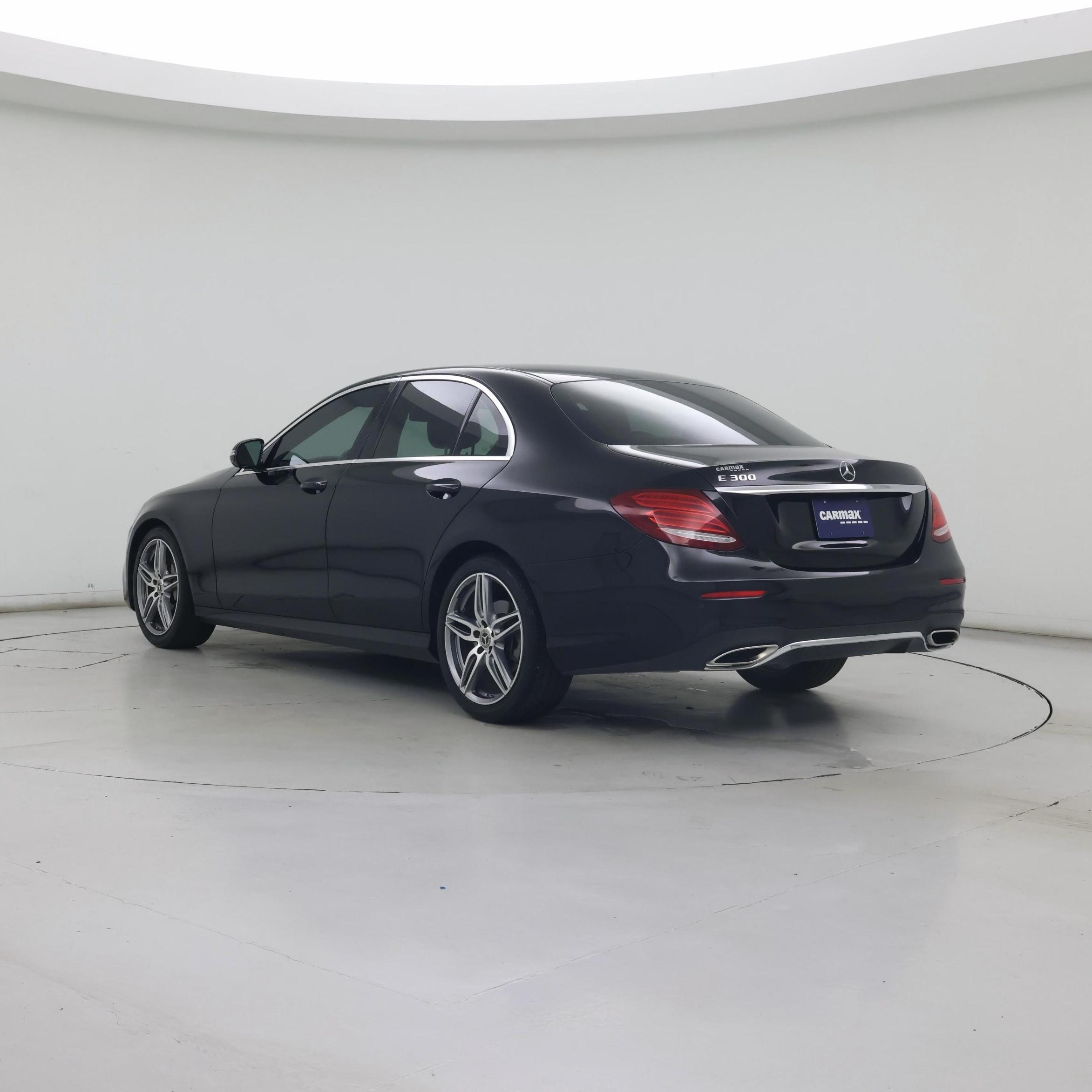 Thumbnail: 2018 Mercedes-Benz E-Class - 2