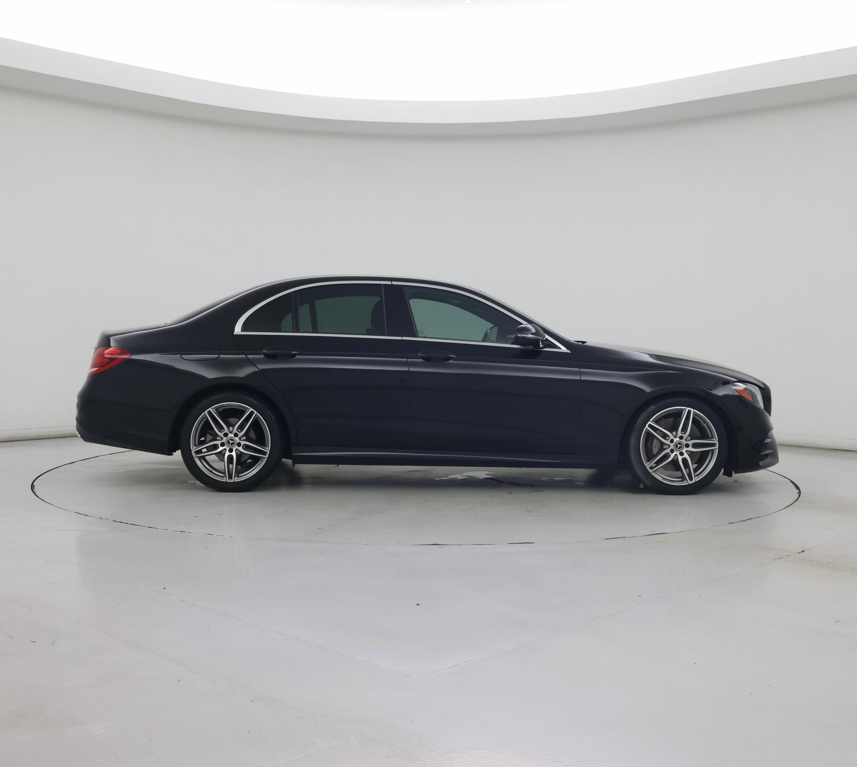 Thumbnail: 2018 Mercedes-Benz E-Class - 7