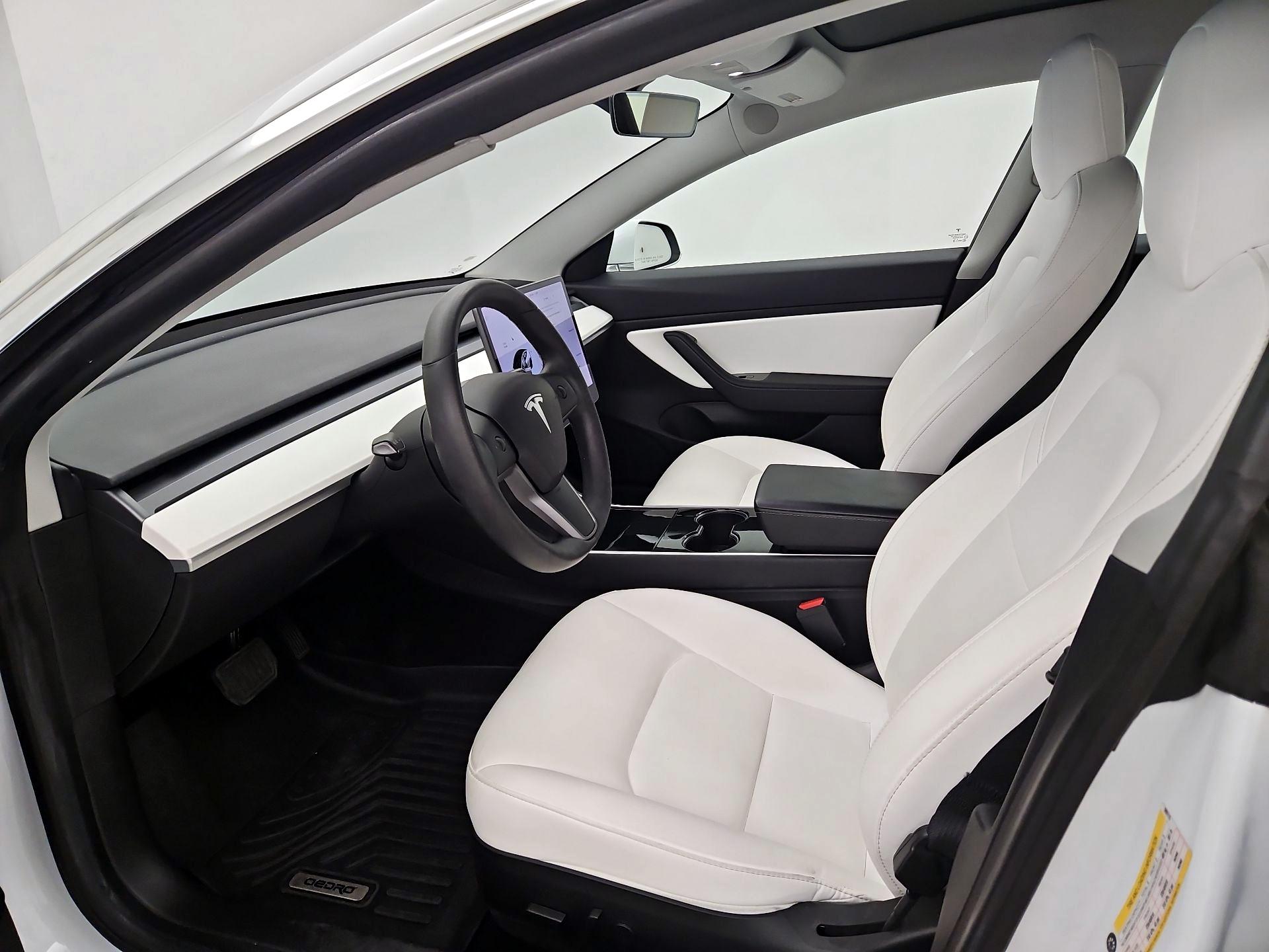 Thumbnail: 2020 Tesla Model 3 - 11