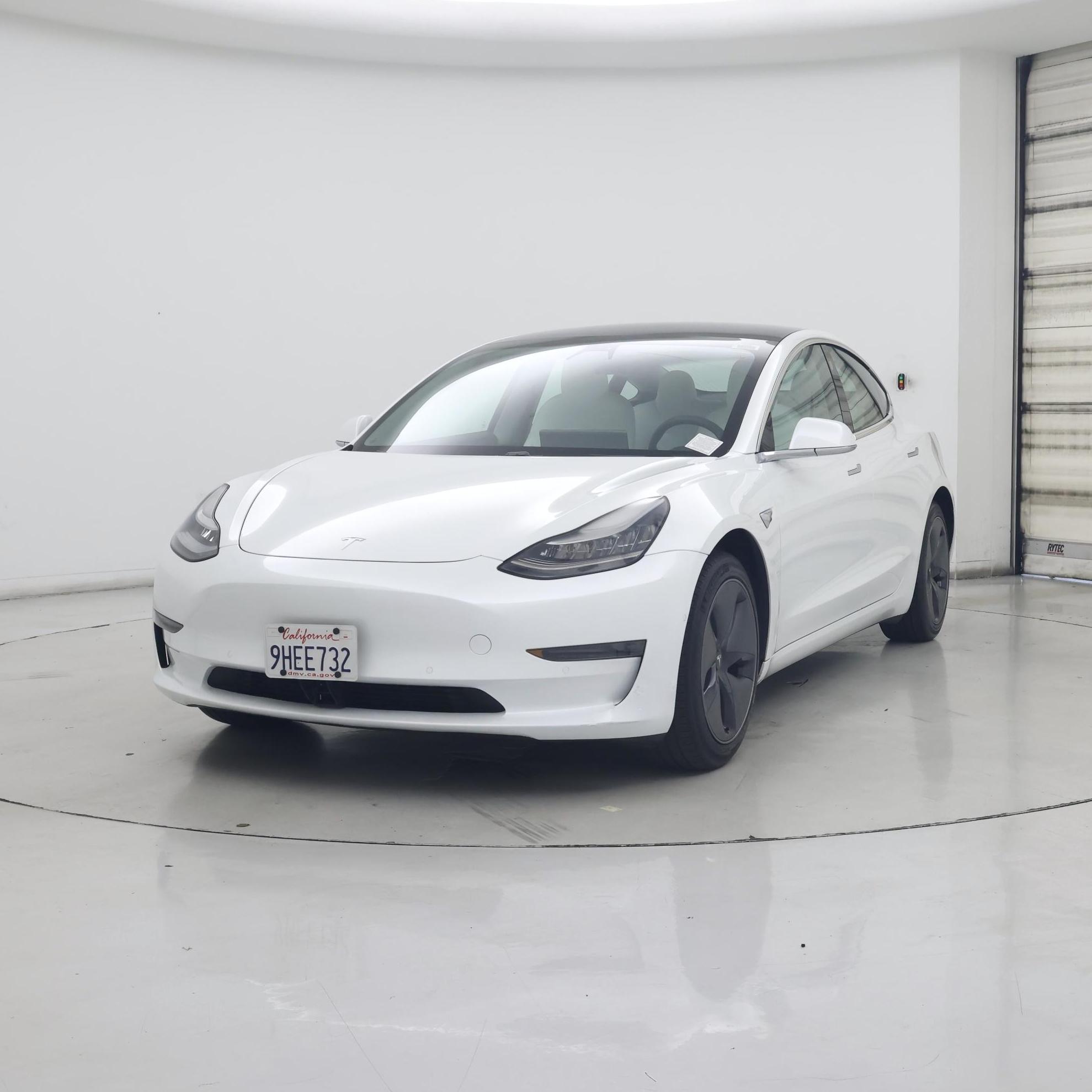Thumbnail: 2020 Tesla Model 3 - 4