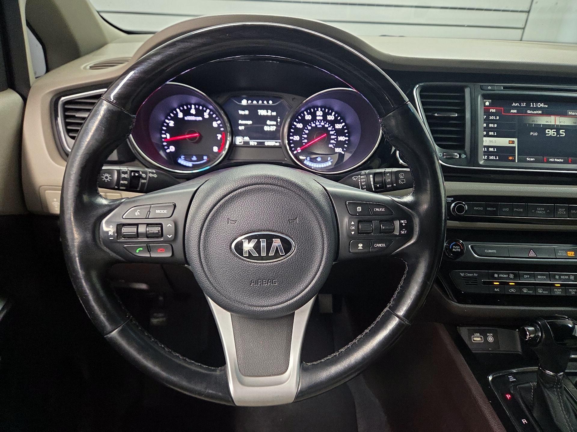 Thumbnail: 2016 Kia Sedona - 10