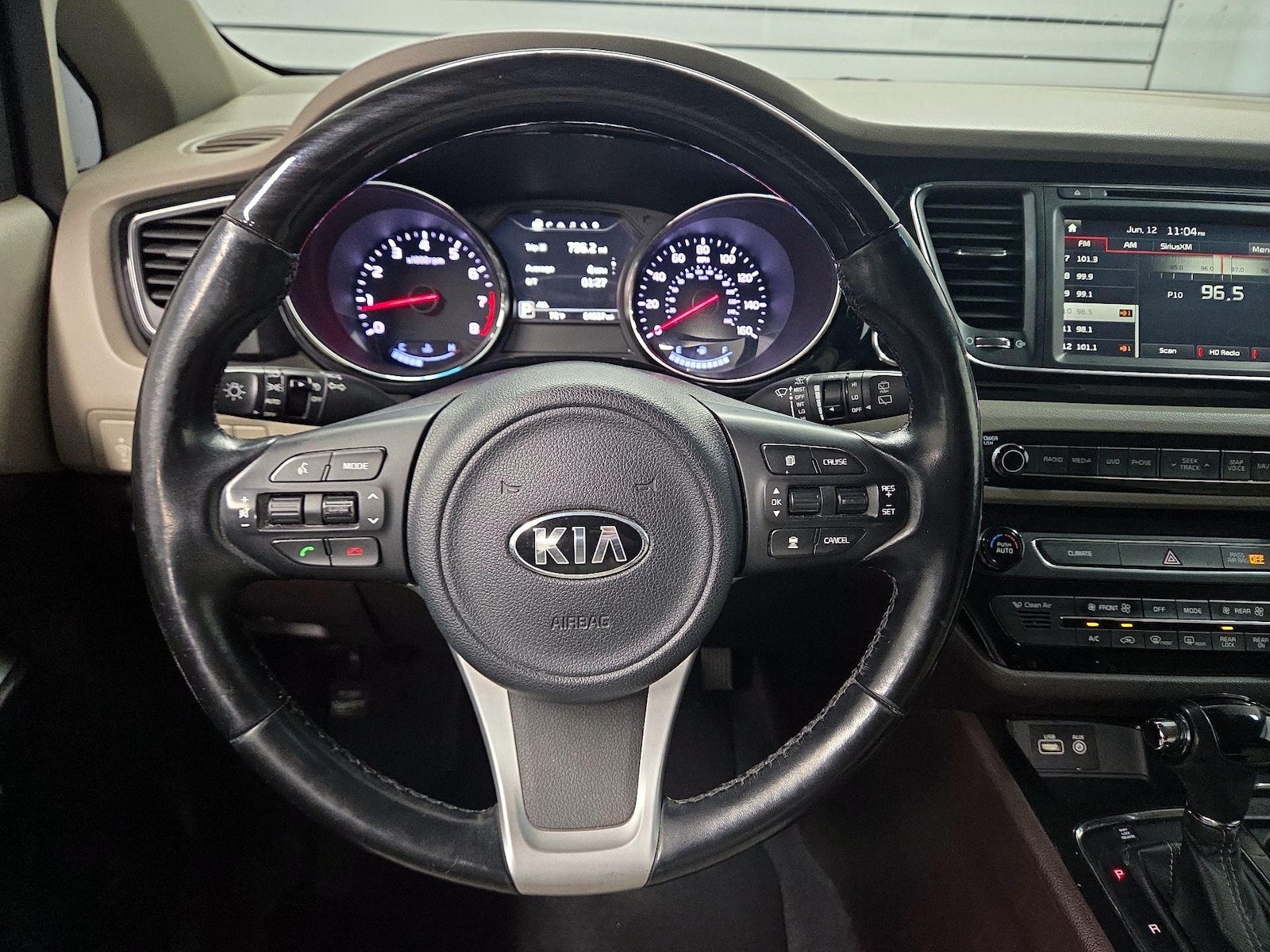 2016 Kia Sedona SX Limited - Photo 11